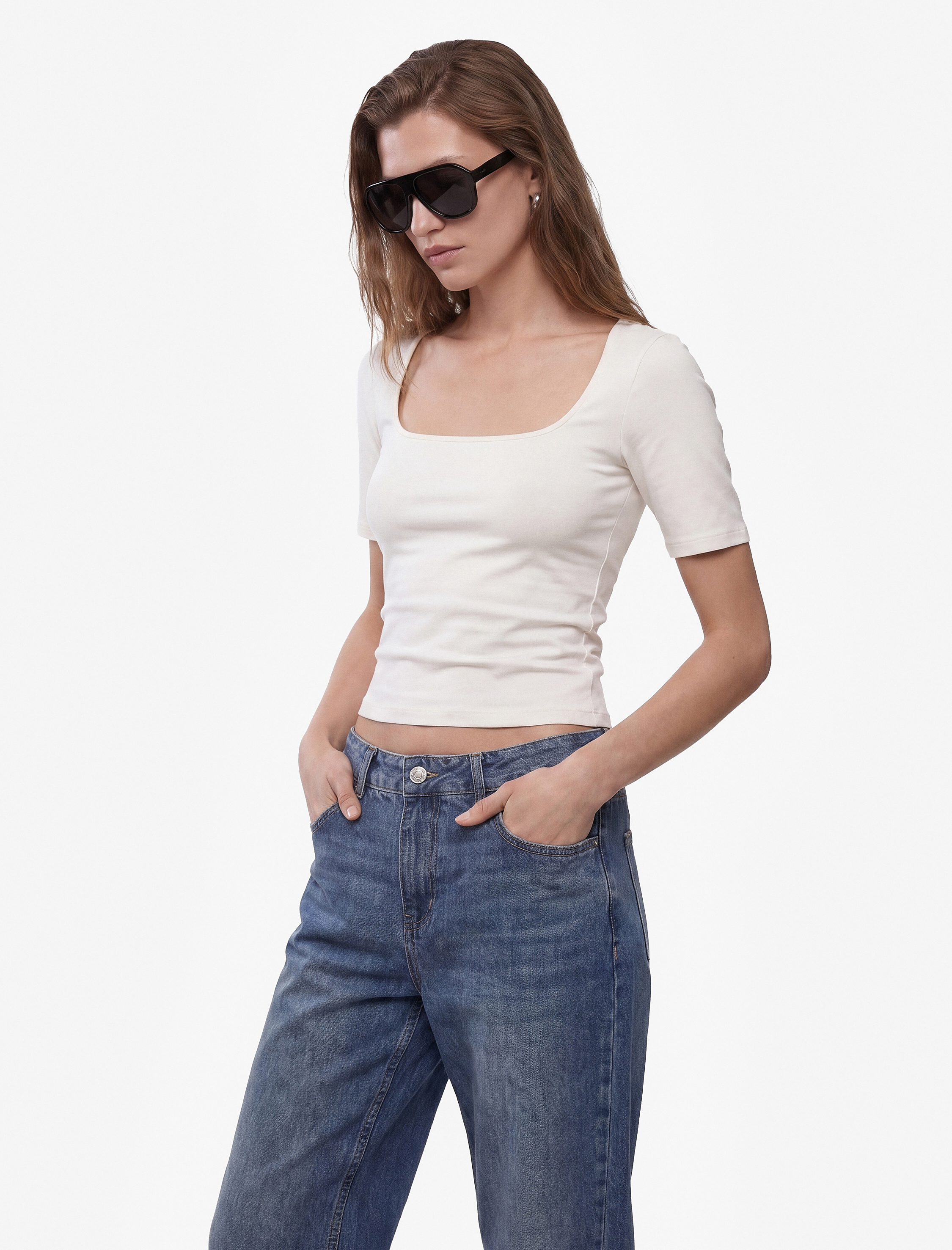   Pamuklu Slim Fit Kısa Kollu Kare Yaka Tişört