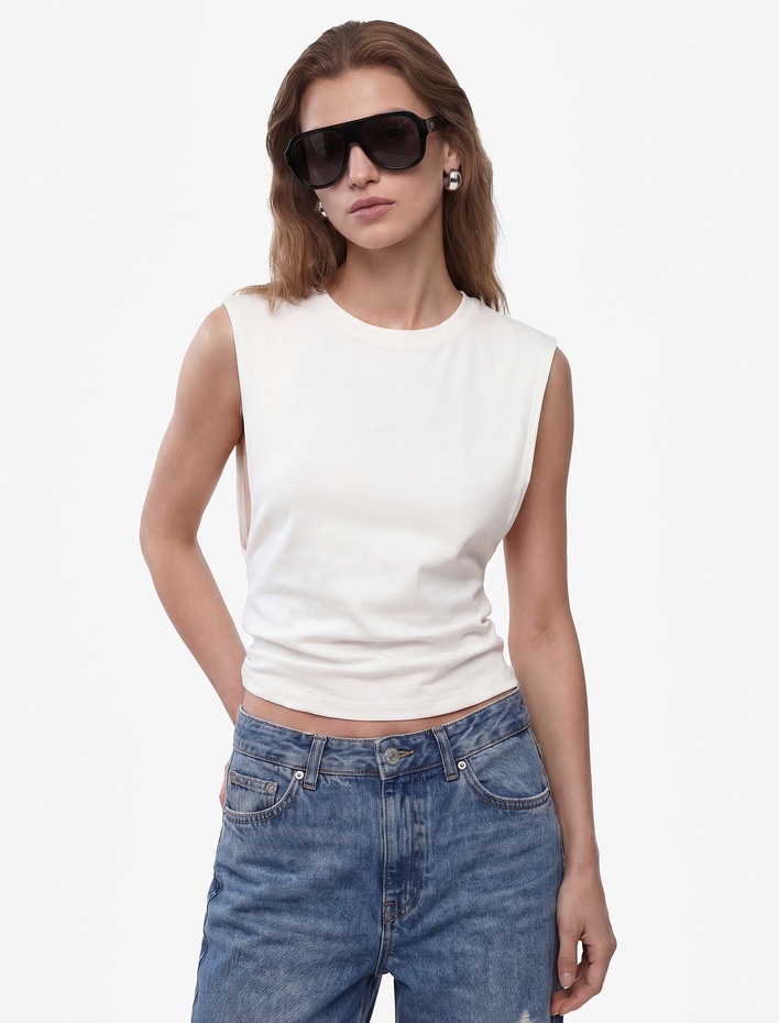  Pamuklu Slim Fit Bisiklet Yaka Kolsuz Sırt Detaylı Bluz