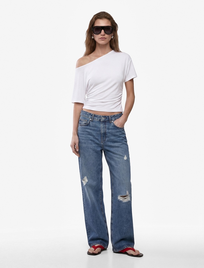  Slim Fit Drape Detaylı Omzu Açık Kayık Yaka Tişört