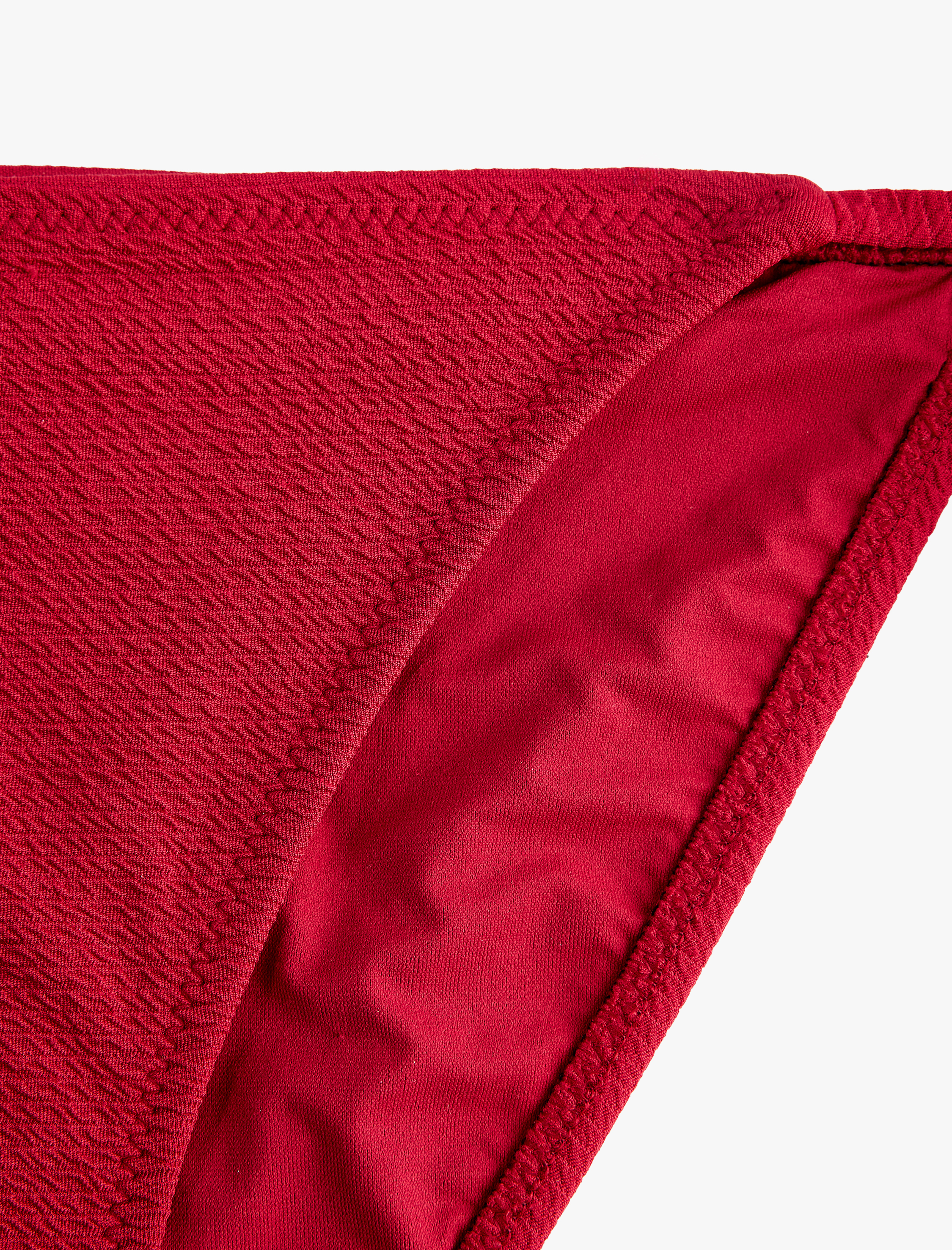   Yanları Bağlamalı İpli Dokulu Bikini Altı