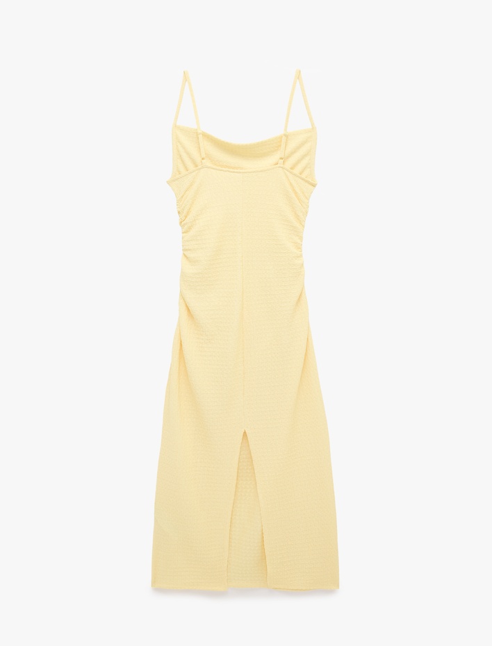  Bürümcük Kumaş Dokulu Drape Detaylı Yırtmaçlı Kare Yaka Slim Fit İp Askılı Midi Elbise