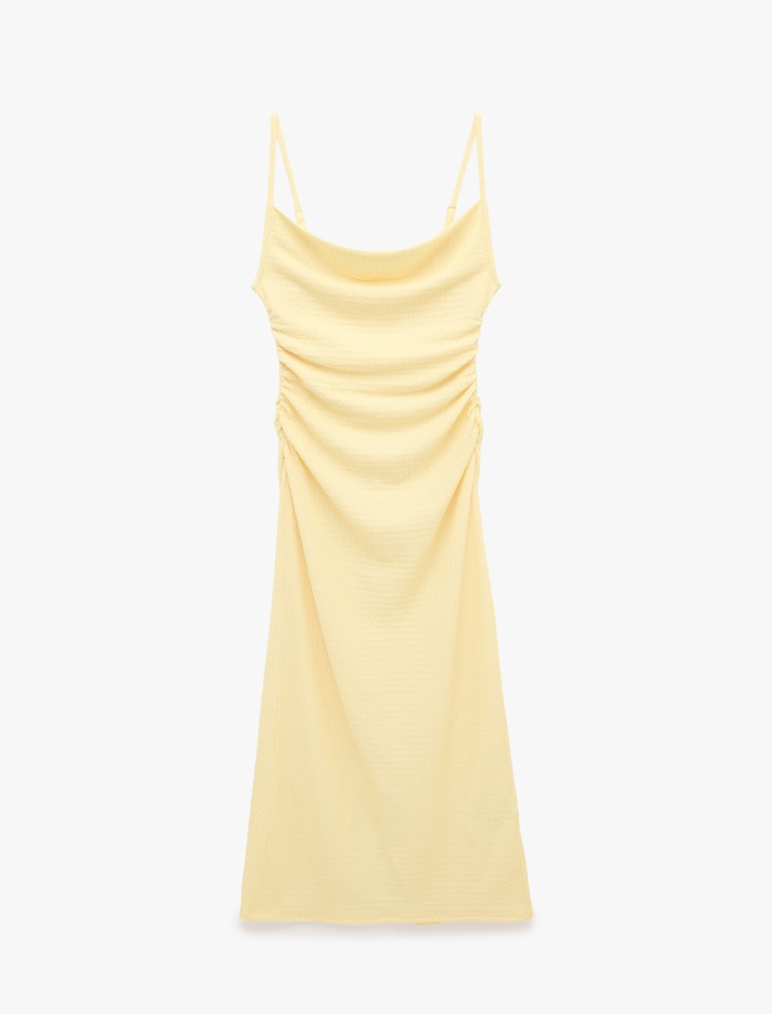  Bürümcük Kumaş Dokulu Drape Detaylı Yırtmaçlı Kare Yaka Slim Fit İp Askılı Midi Elbise