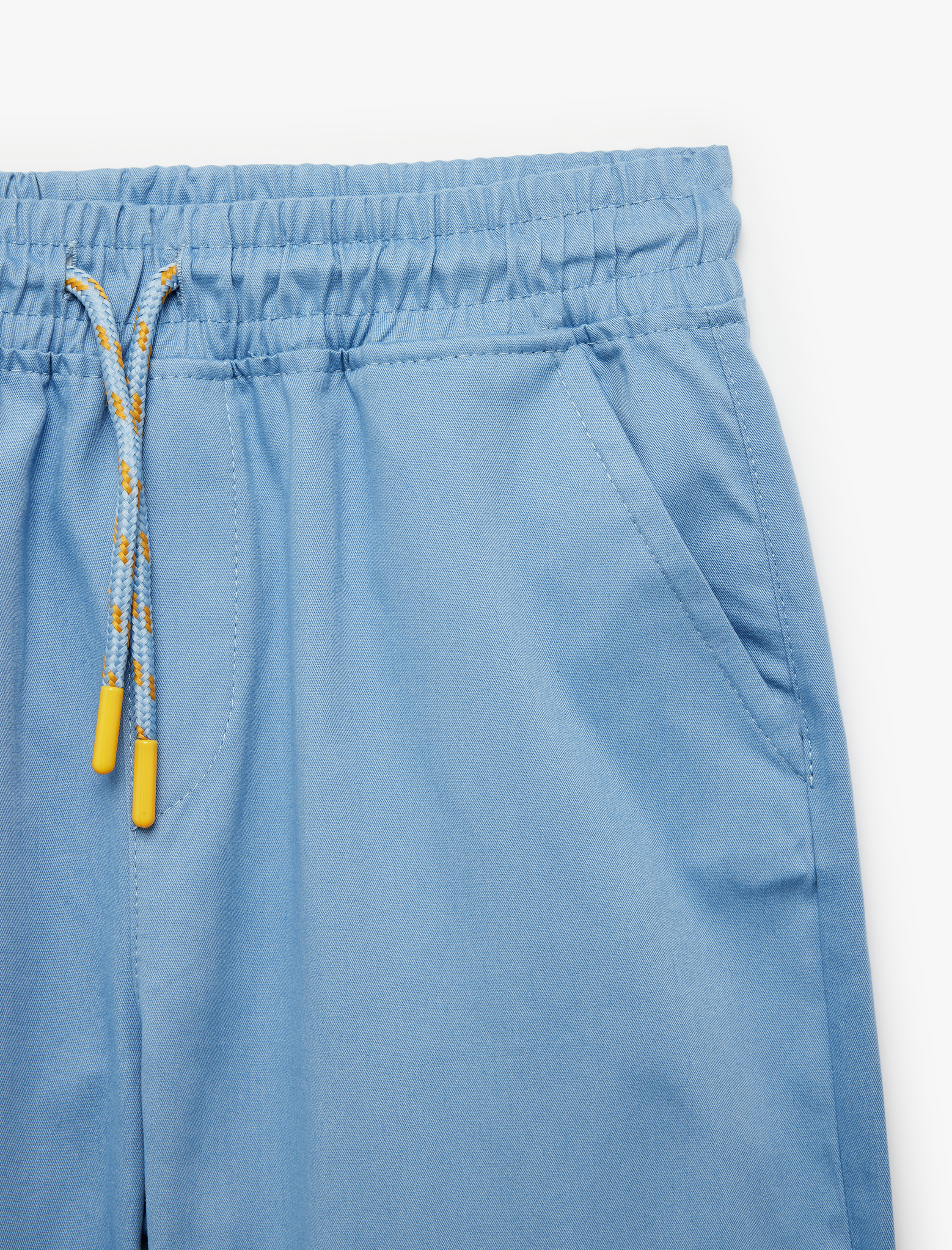  Erkek Çocuk Pamuklu Cepli Beli Bağcıklı Gabardin Şort