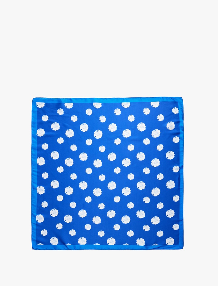 Kadın Puantiye Desenli Kare Fular Bandana