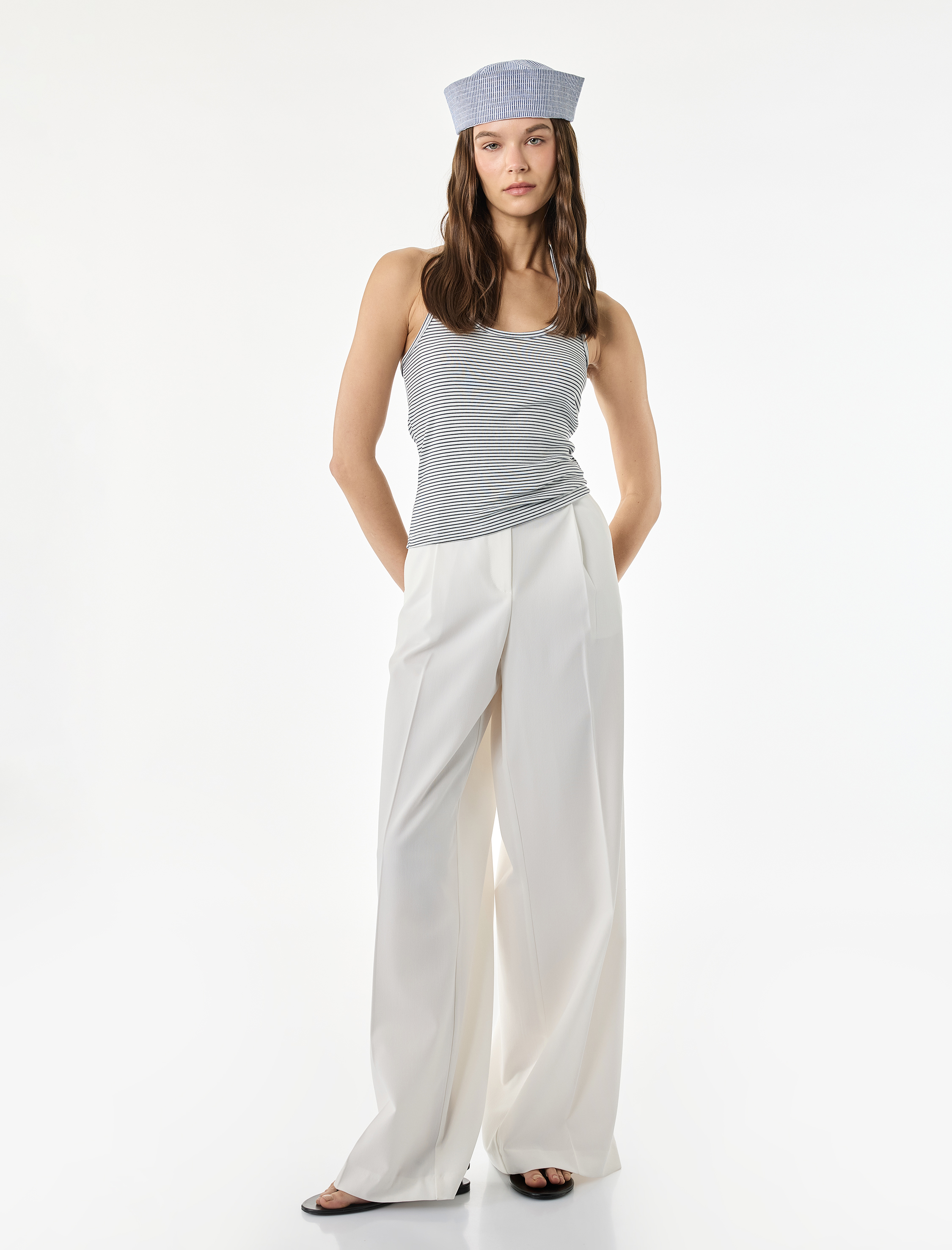   Slim Fit Pamuklu Çizgili Kolsuz Halter Yaka Bluz