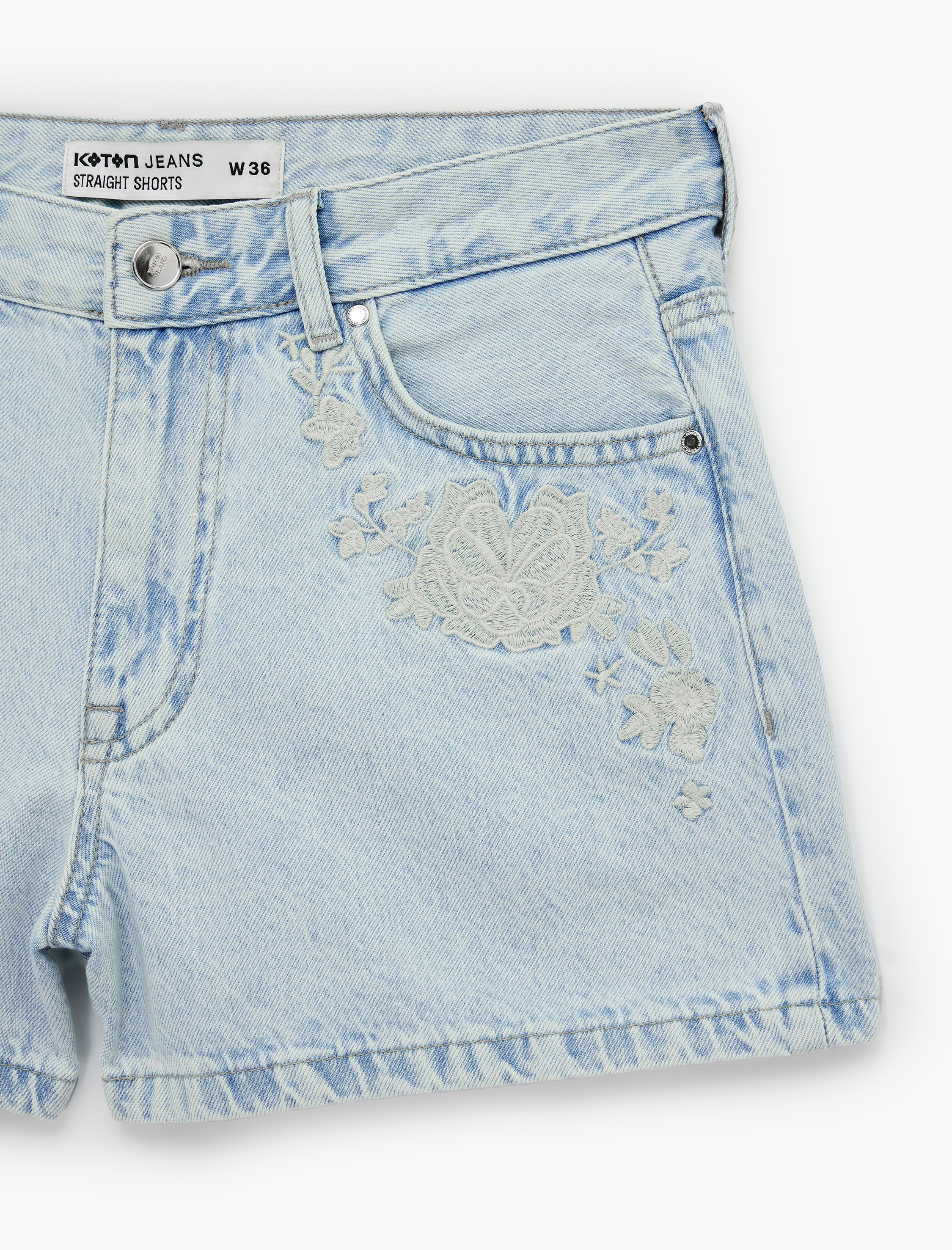   Pamuklu Nakış Detaylı Regular Fit Mini Denim Şort