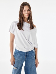 Modal Karışımlı Slim Fit Yarasa Kol Kayık Yaka Tişört