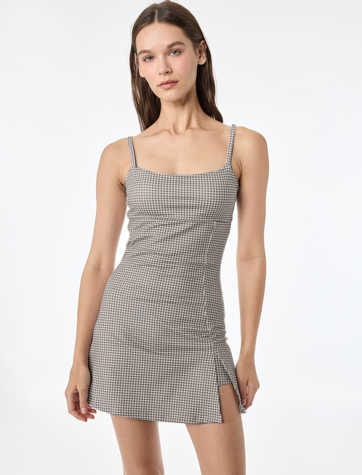  Slim Fit İp Askılı Pencere Detaylı Mini Spor Elbise