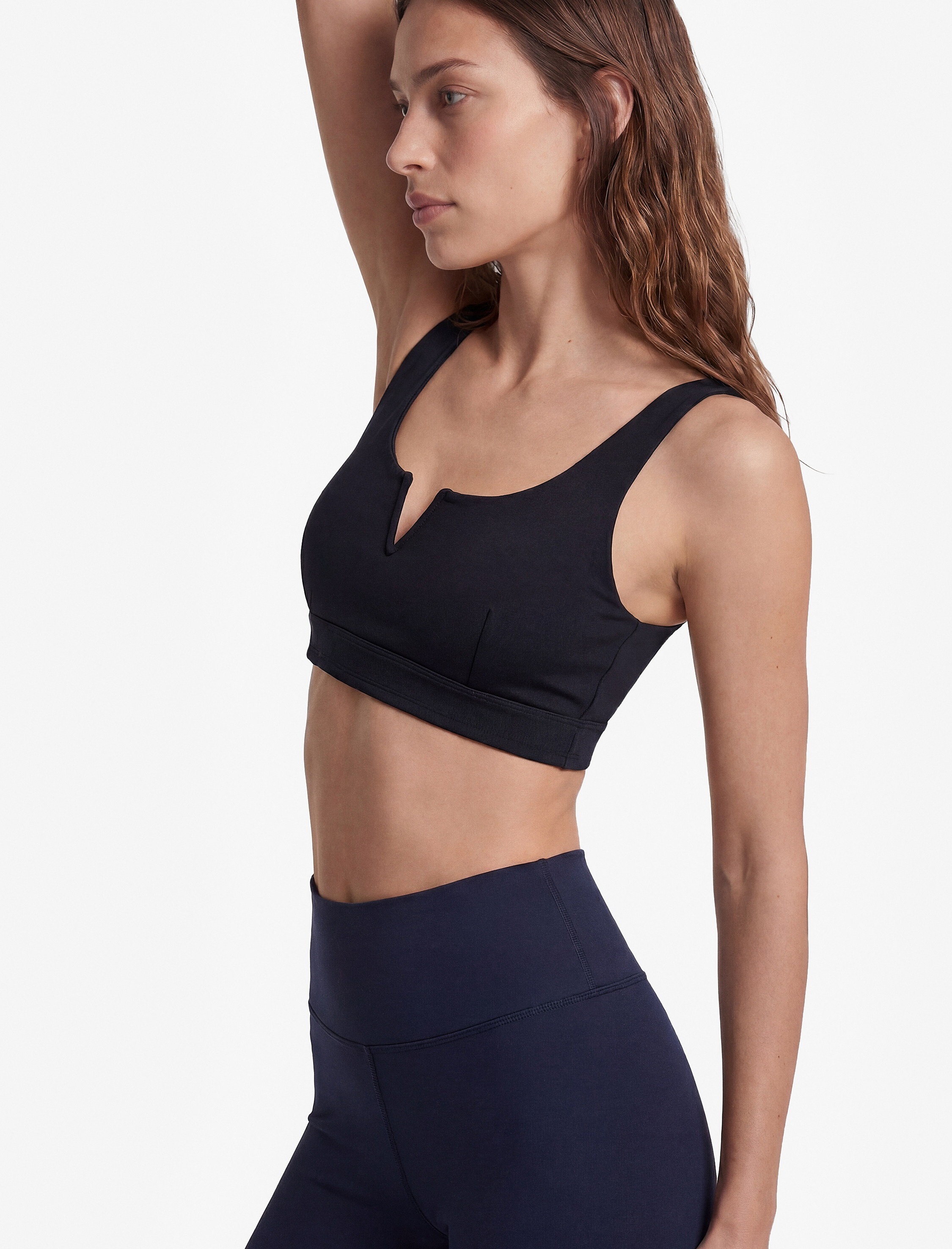   Slim Fit V Yaka Kolsuz Kaplı Sporcu Sütyeni