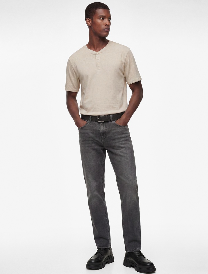  Keten Karışımlı Regular Fit Düğmeli Henley Yaka Kısa Kollu Tişört