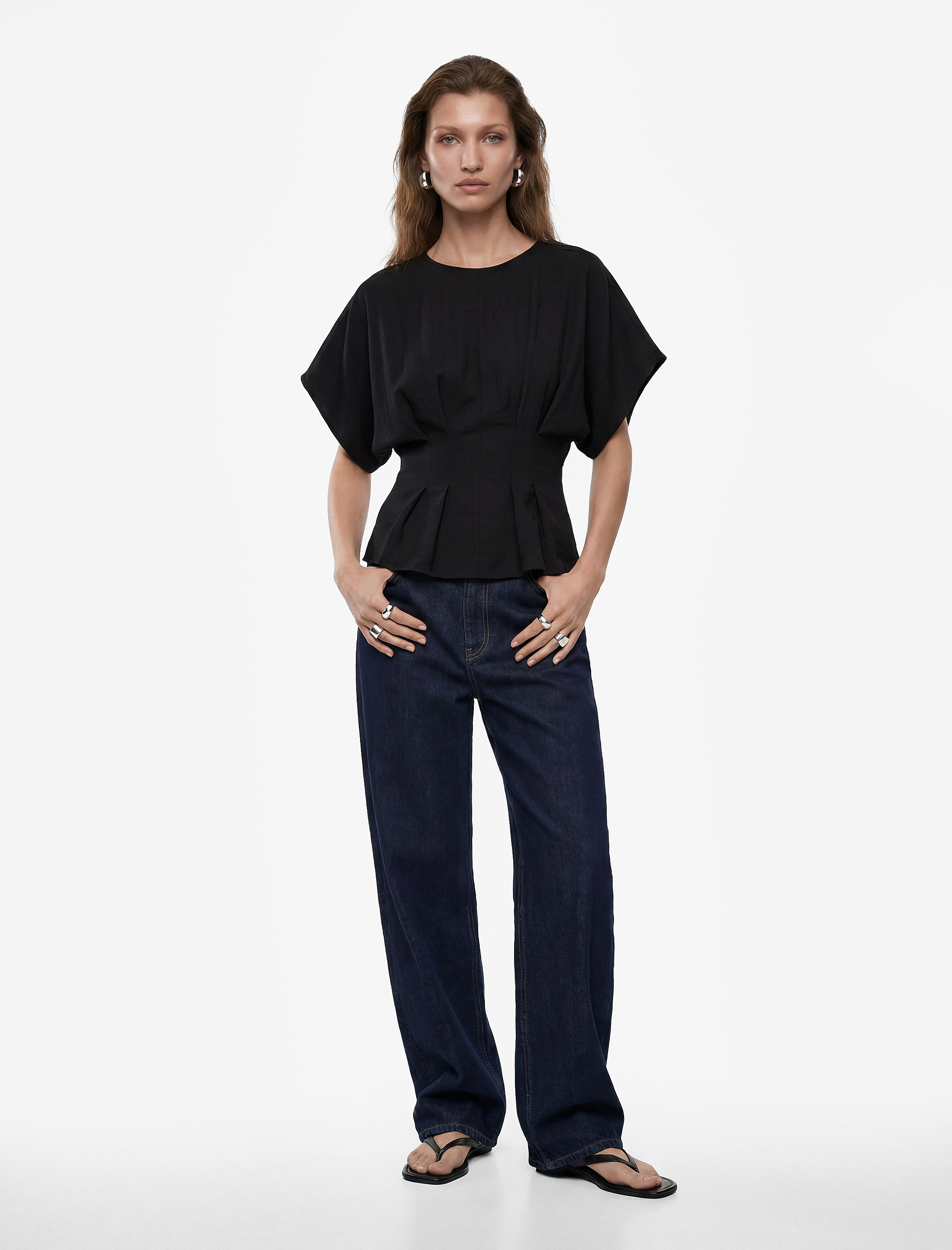   Viskon Kumaş Slim Fit Bisiklet Yaka Kısa Kollu Belden Oturtmalı Pileli Bluz