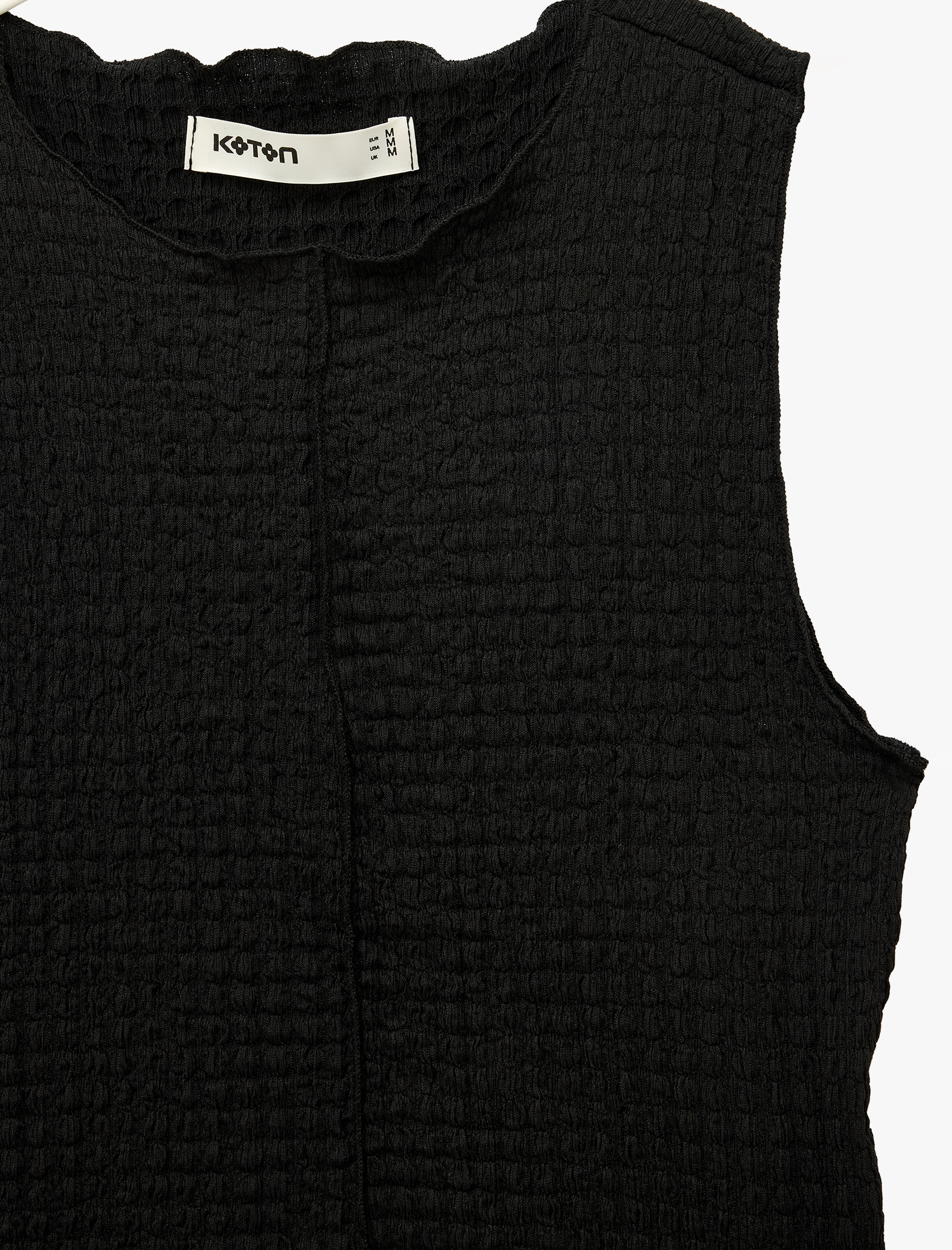  Bürümcük Kumaş Dokulu Slim Fit Bisiklet Yaka Kolsuz Bluz