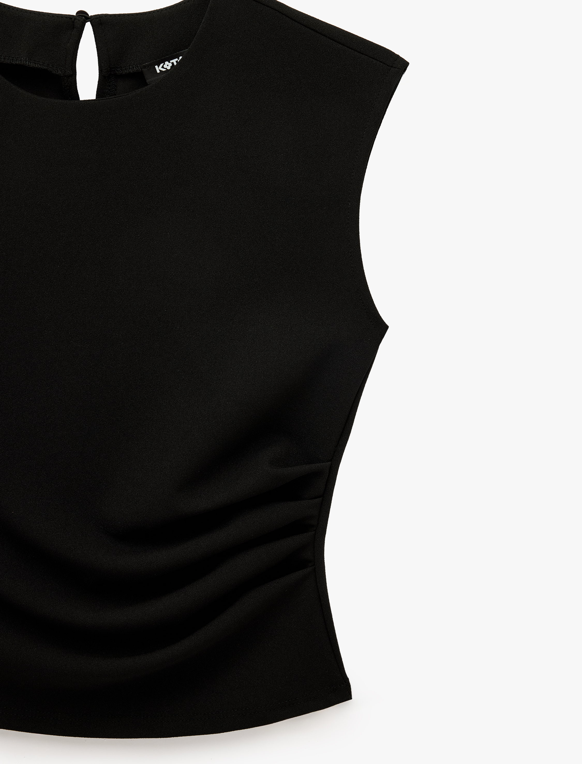   Krep Scuba Slim Fit Drape Detaylı Kolsuz Bisiklet Yaka Bluz