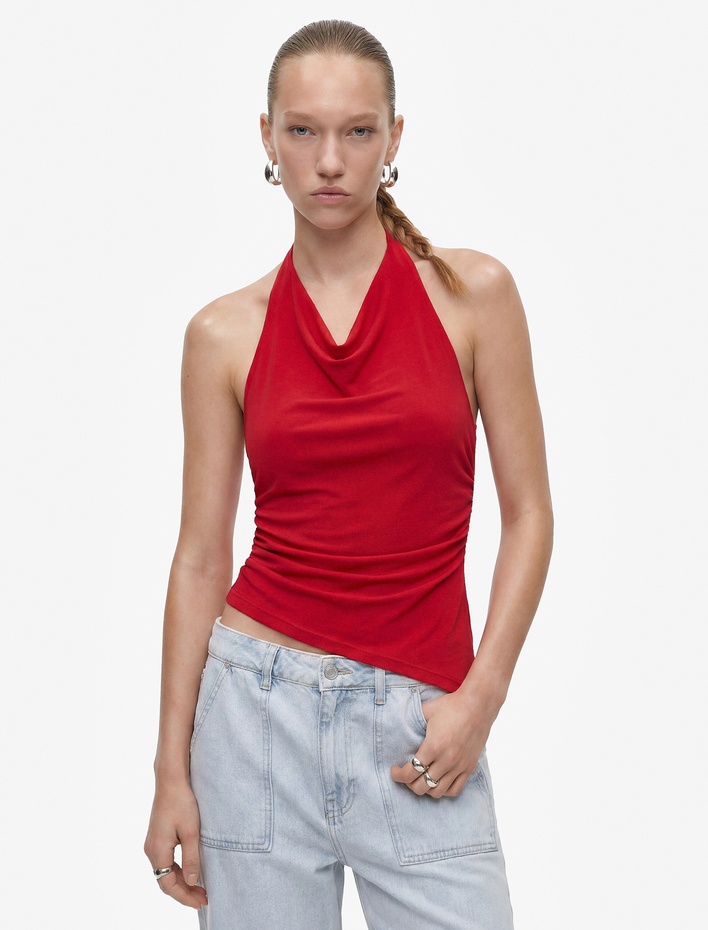  Asimetrik Kesim Slim Fit Drapeli Kolsuz Degaje Yaka Bluz