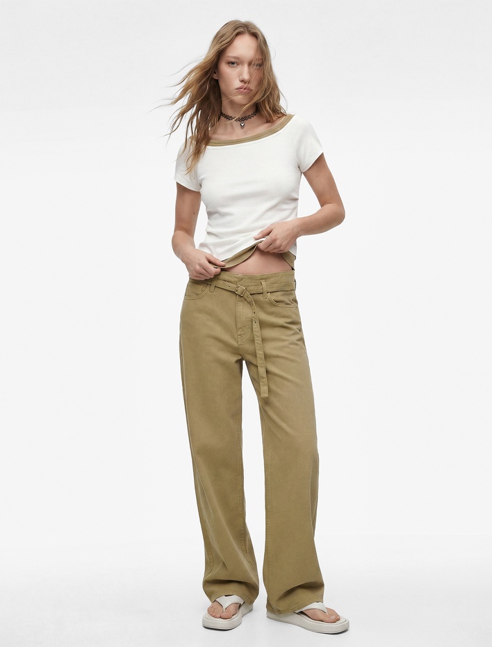  Viskon Kayık İkili Yaka Kısa Kollu Slim Fit Tişört