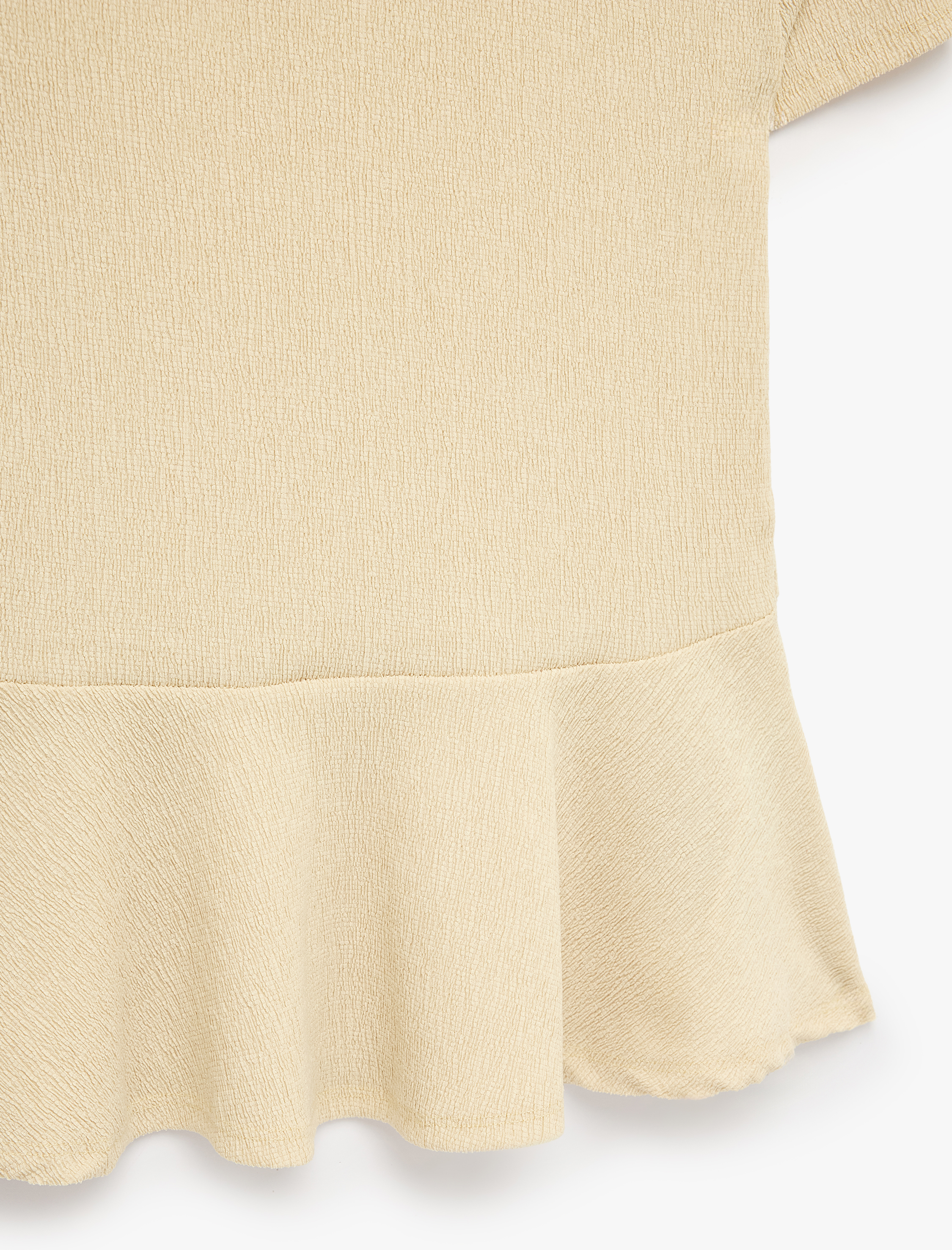   Bürümcük Kumaş Slim Fit Kısa Kollu Bisiklet Yaka Volanlı Peplum Kesim Tişört