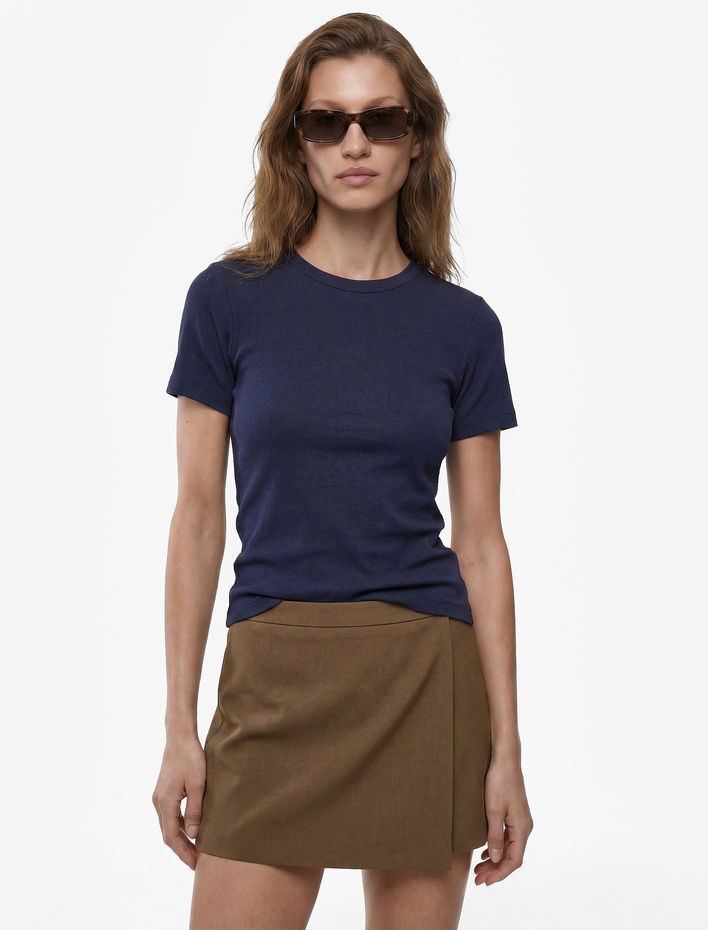  Pamuklu Slim Fit Bisiklet Yaka Kısa Kollu Basic Tişört