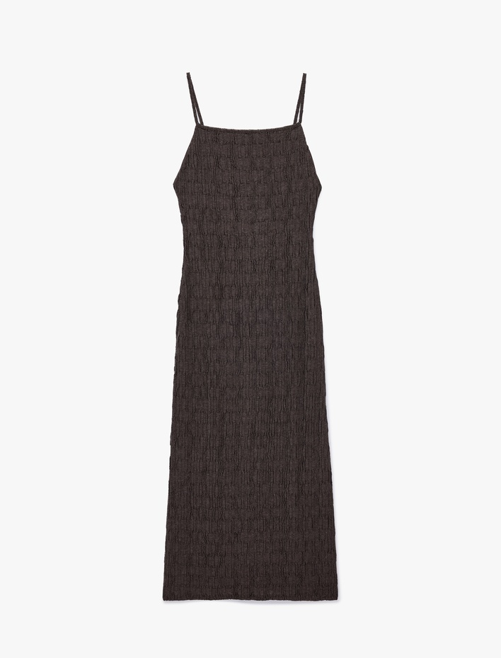 Bürümcük Kumaş Dokulu Yırtmaç Detaylı Kare Yaka Slim Fit Askılı Midi Elbise