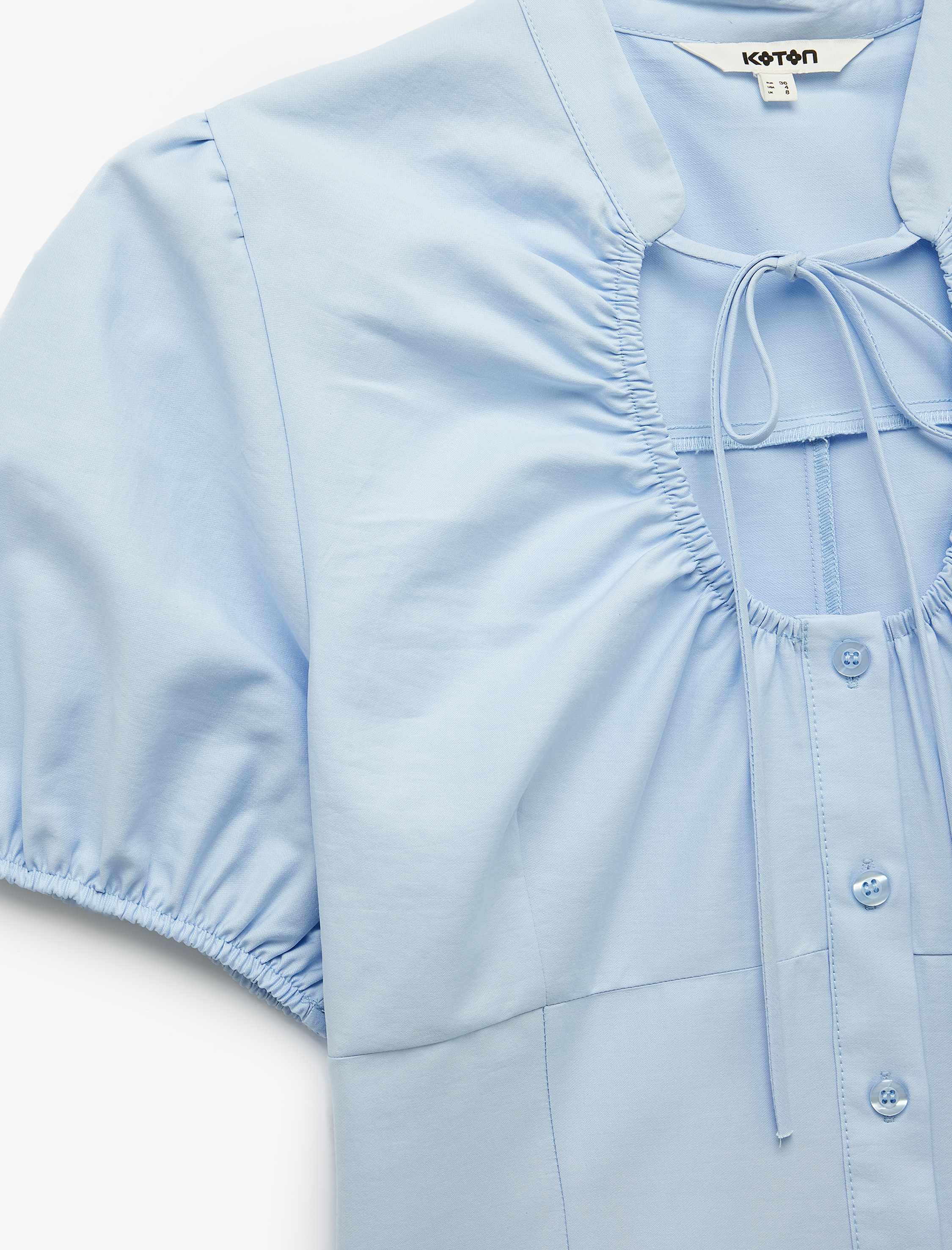   Koton X Sibil Çetinkaya - Pamuklu Slim Fit Kısa Kollu Büzgülü Yaka Poplin Gömlek
