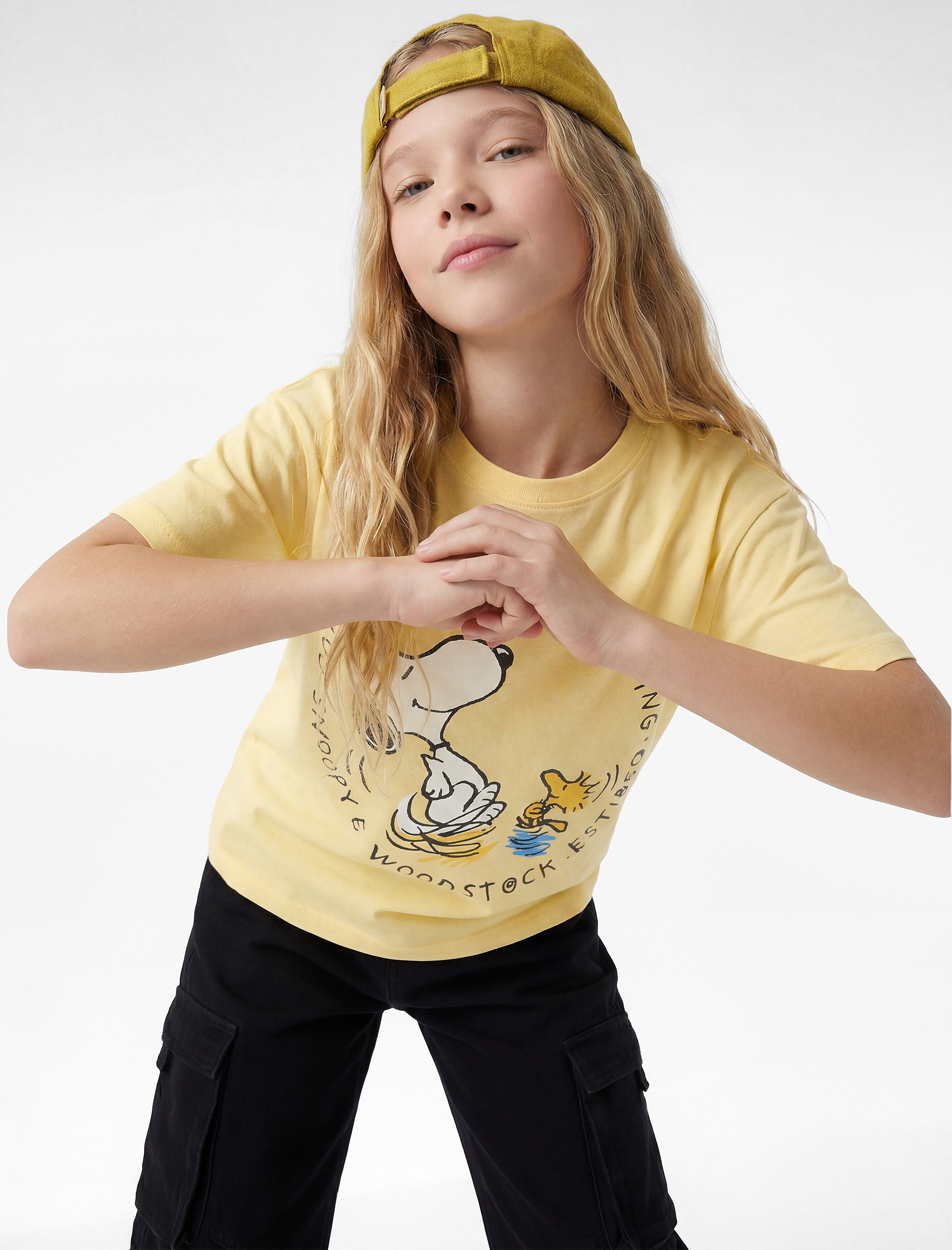  Kız Çocuk Snoopy Baskılı Bisiklet Yaka Kısa Kollu Pamuklu Lisanslı Tişört