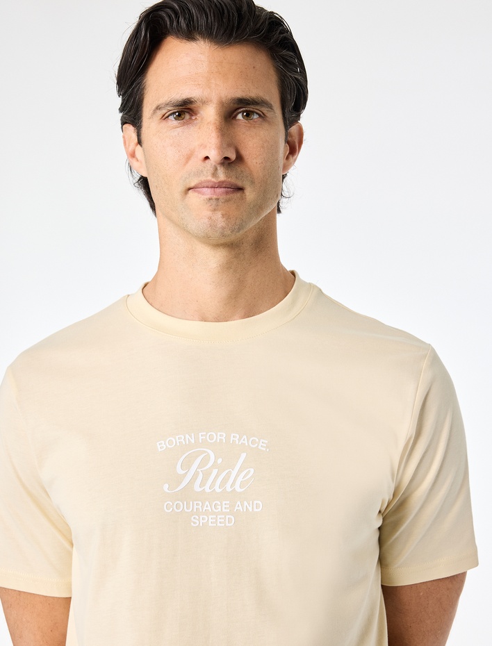  Regular Fit Kısa Kollu Pamuklu Bisiklet Yaka Baskılı Tişört