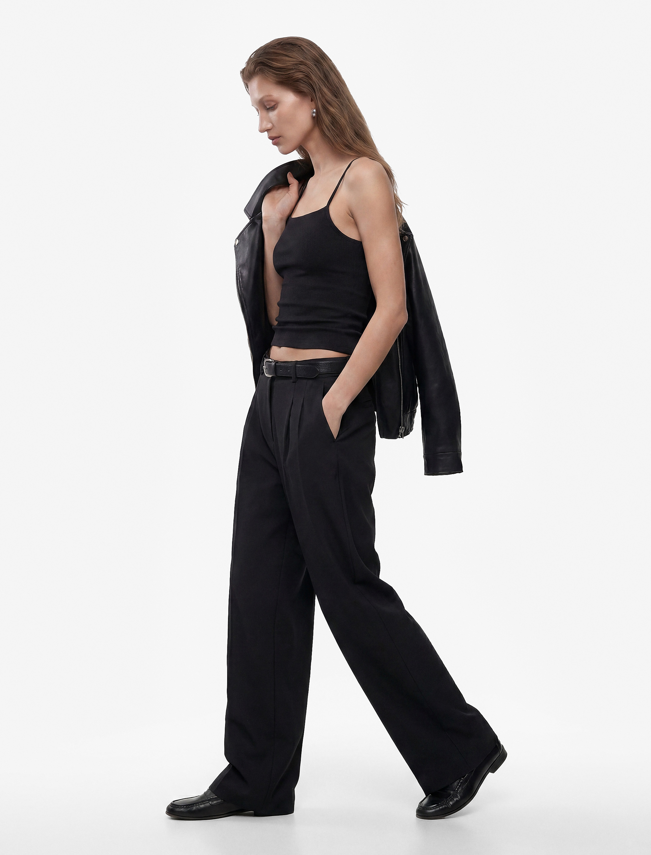   Pamuklu Ribanalı Slim Fit Kare Yaka İp Askılı Atlet Bluz