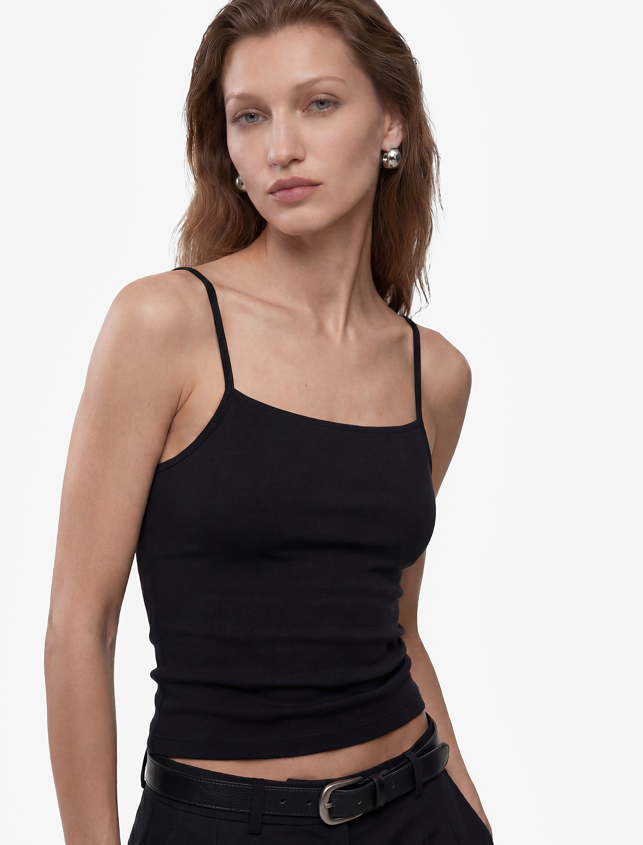   Pamuklu Ribanalı Slim Fit Kare Yaka İp Askılı Atlet Bluz
