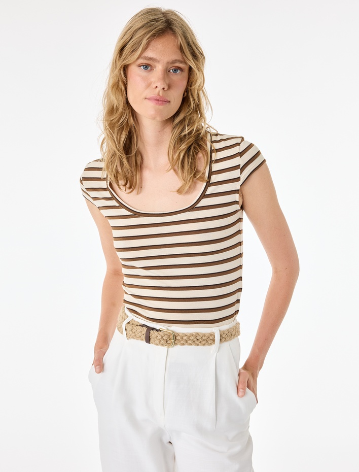  Slim Fit U Yaka Kısa Kollu Çizgili Tişört