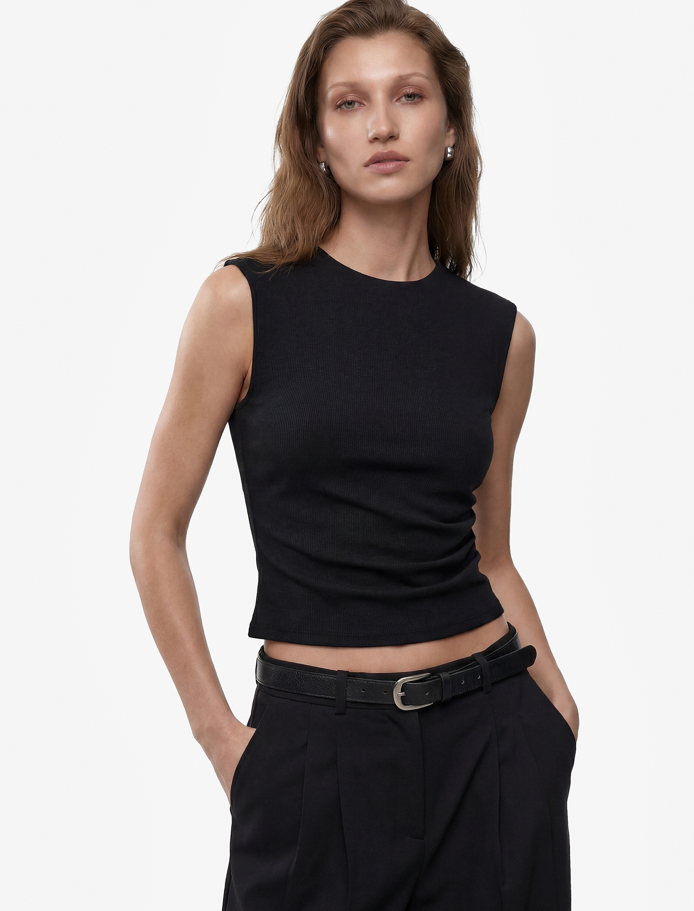   Krep Scuba Slim Fit Drape Detaylı Kolsuz Bisiklet Yaka Bluz