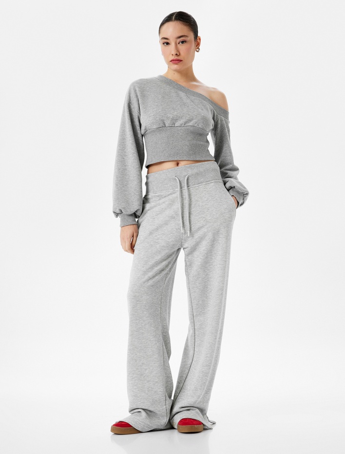  Slim Fit Asimetrik Yaka Korse Detaylı Uzun Kollu Crop Sweatshirt
