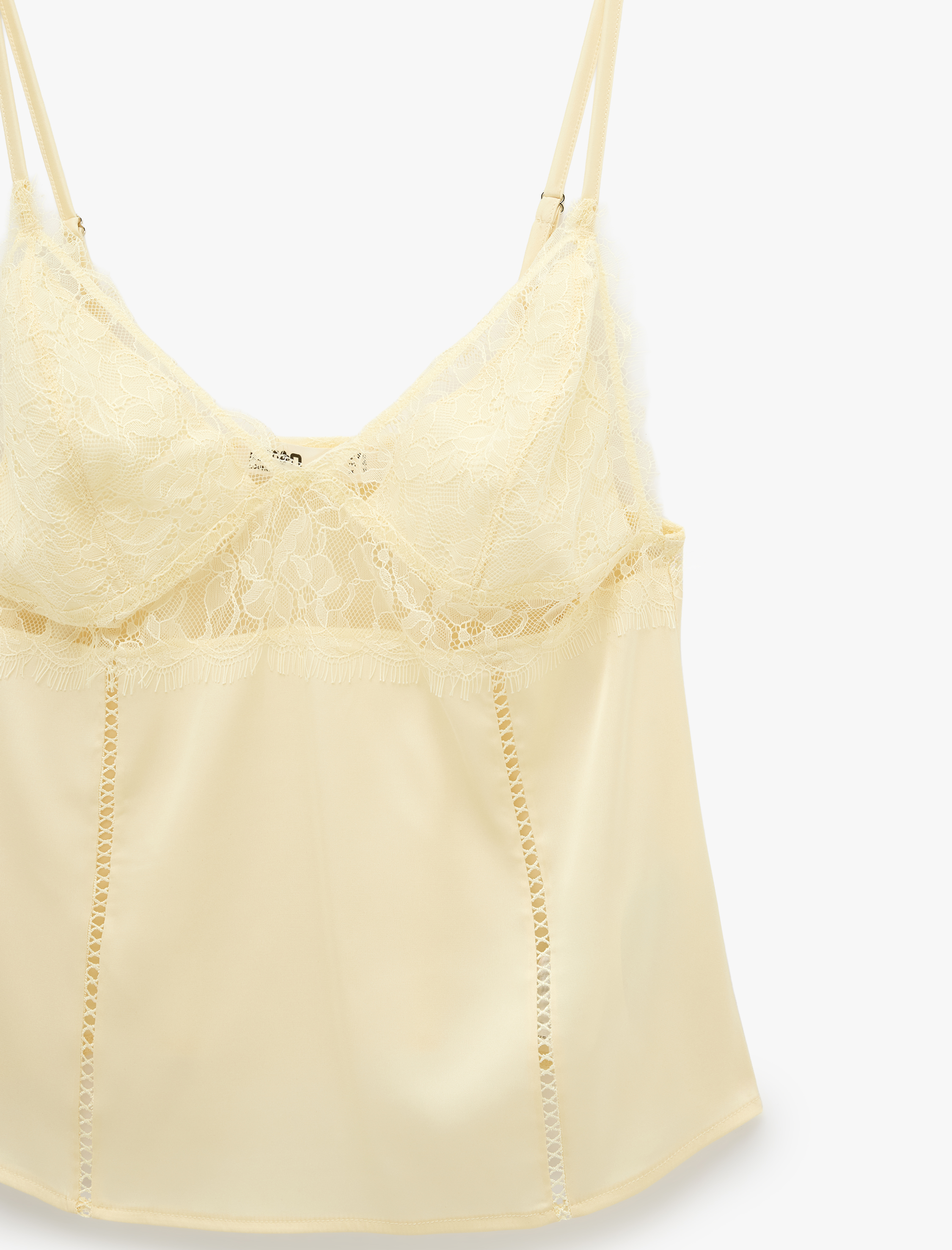   Rahat Kalıp Dantel Detaylı İnce Askılı Pijama Üstü