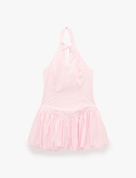 Kolsuz Slim Fit Fiyonk Detaylı Halter Yaka Mini Balon Elbise