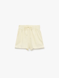 Cepli Beli Bağcıklı Mini Keten Şort