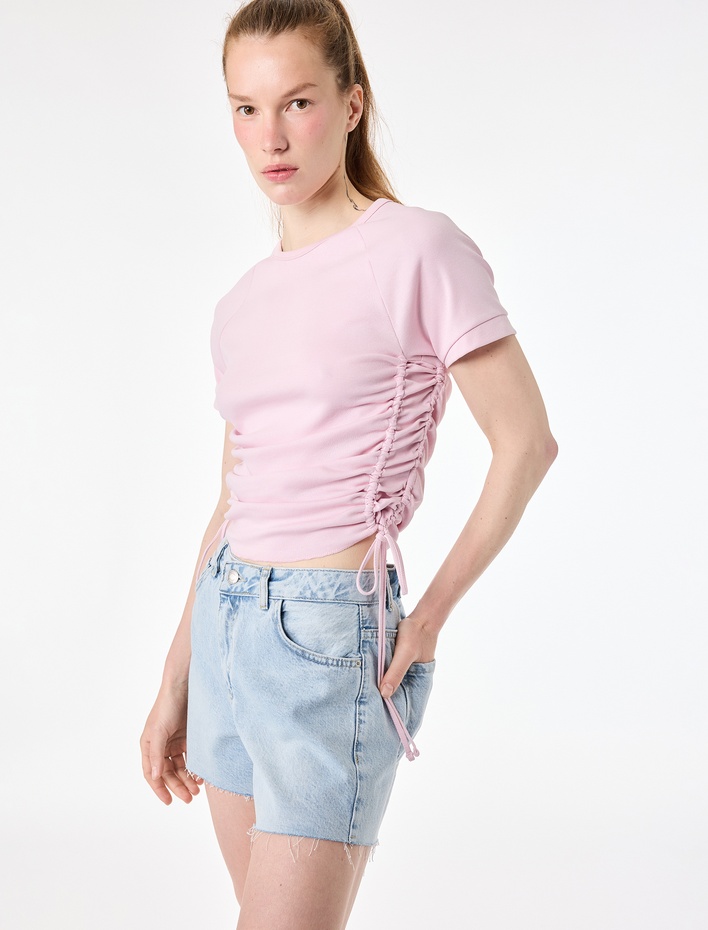  Pamuklu Slim Fit Bisiklet Yaka Kısa Kollu Yanları Bağlamalı Büzgülü Tişört