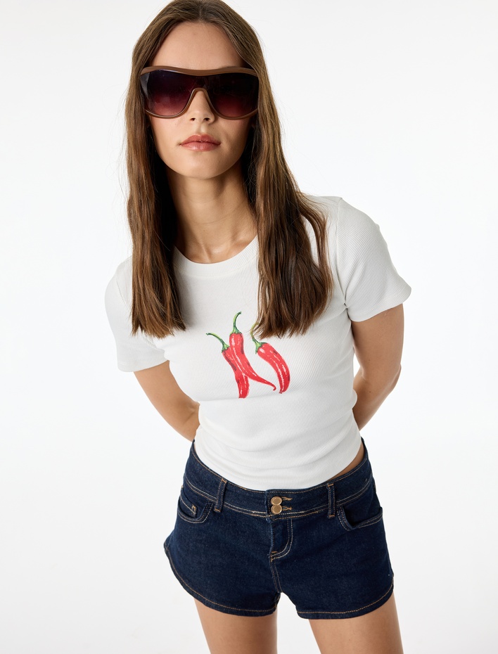  Pamuklu Slim Fit Kısa Kollu Bisiklet Yaka Baskılı Tişört