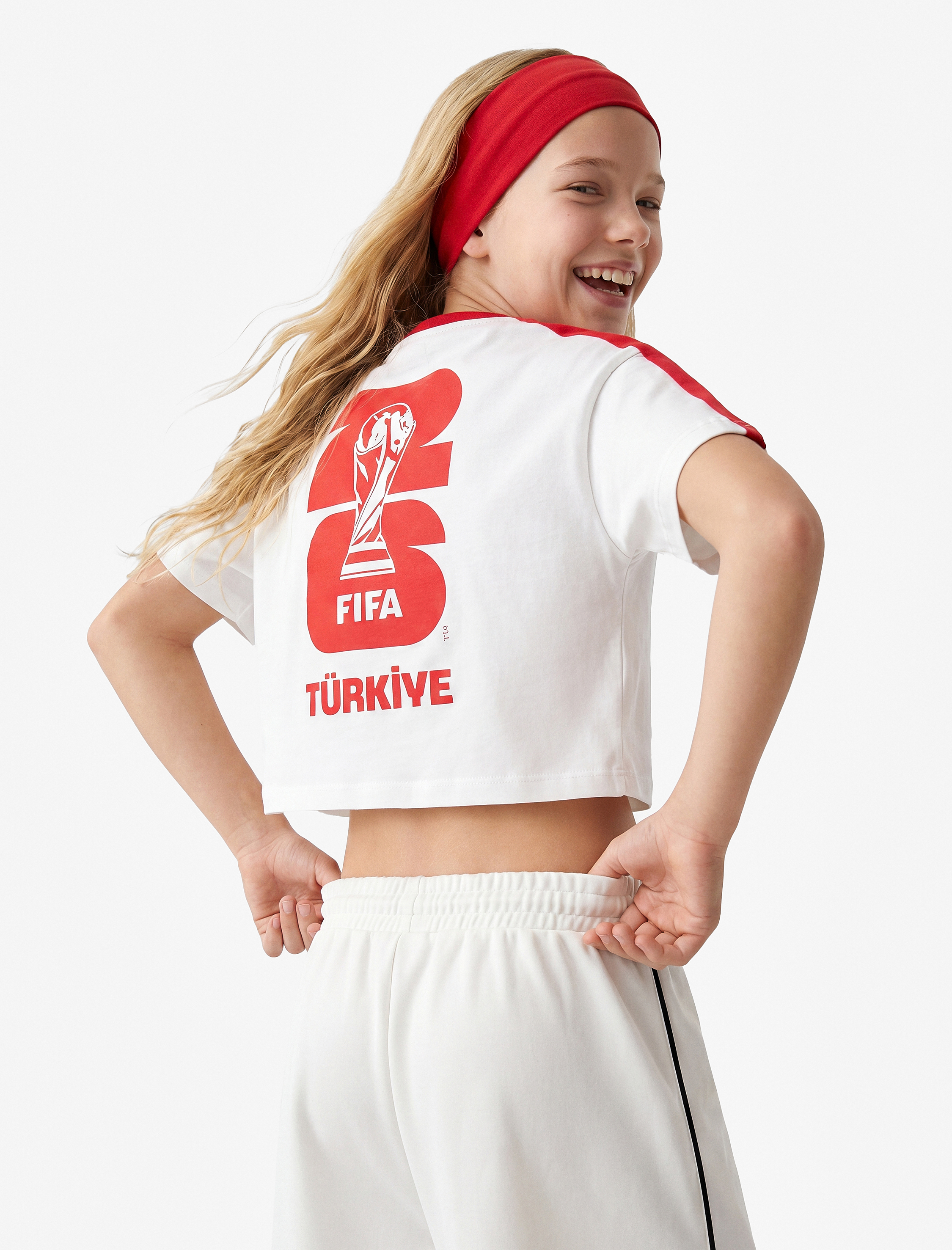  Kız Çocuk V Yaka Renk Bloklu Kısa Kollu 2026 Dünya Kupası Türkiye Baskılı Fifa Lisanslı Tişört