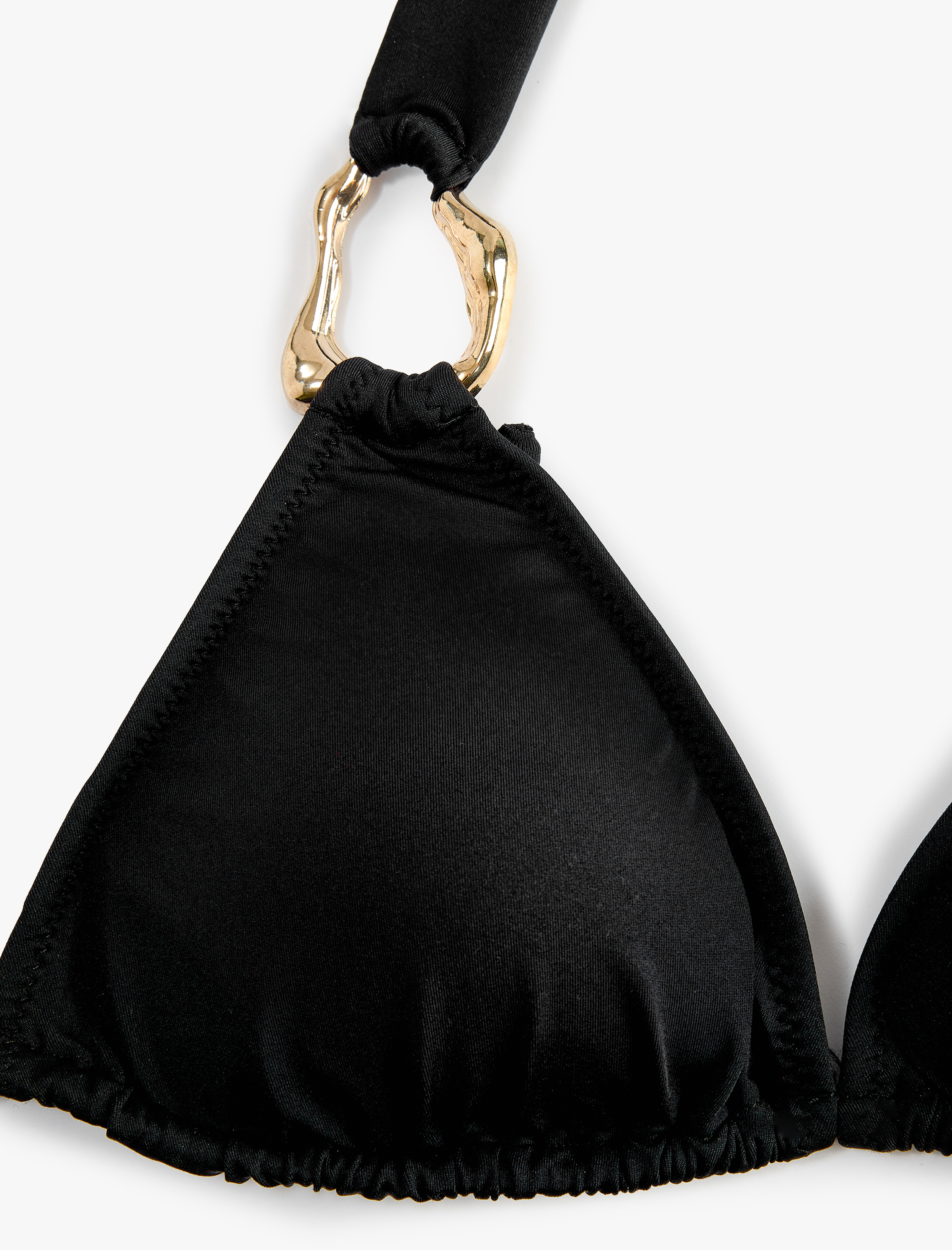   Boyundan Bağlamalı Halter Yaka Aksesuarlı Üçgen Bikini Üstü