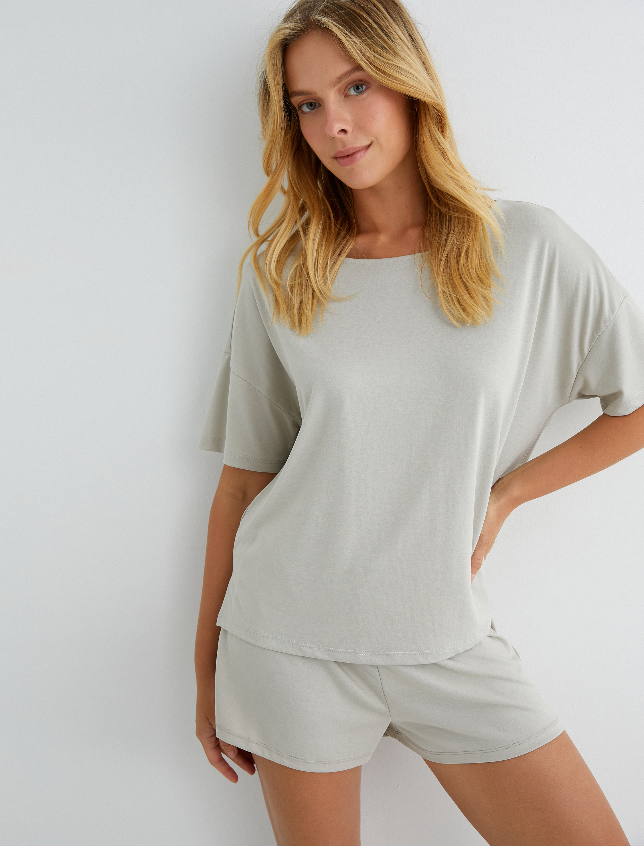   Kısa Kollu Pijama Üstü Bisiklet Yaka Modal Karışımlı