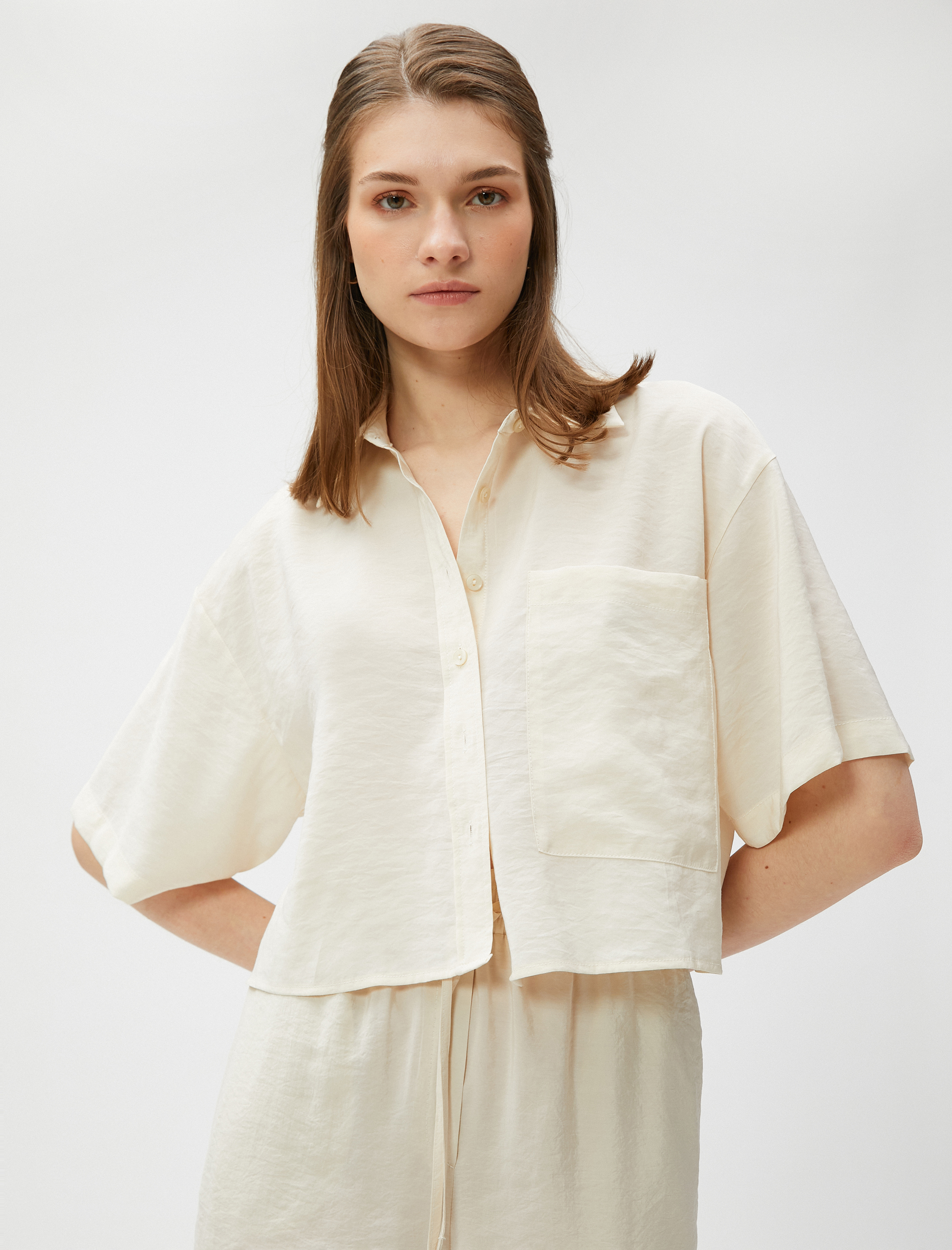   Oversize Crop Gömlek Cepli Kısa Kollu Modal Karışımlı
