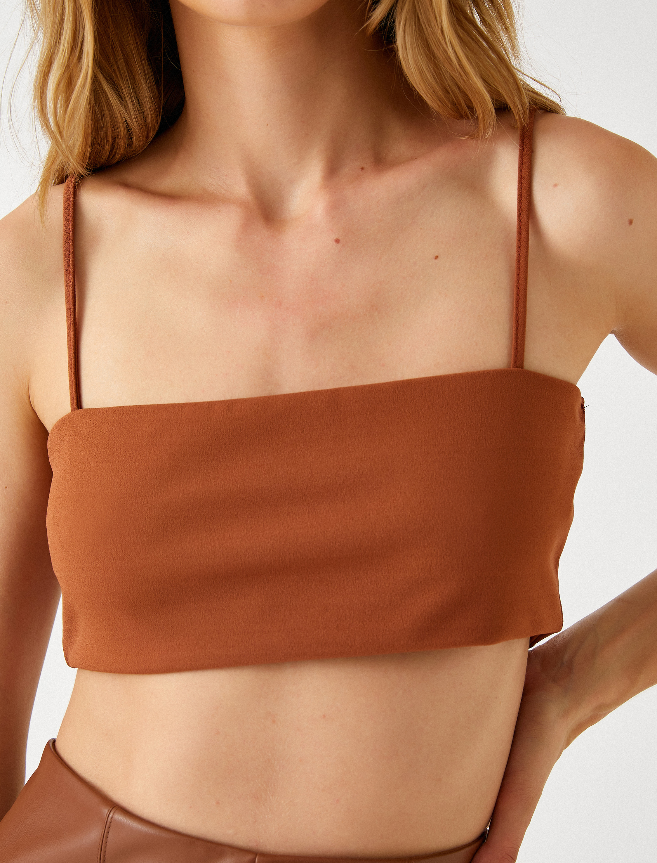   Basic Crop Atlet