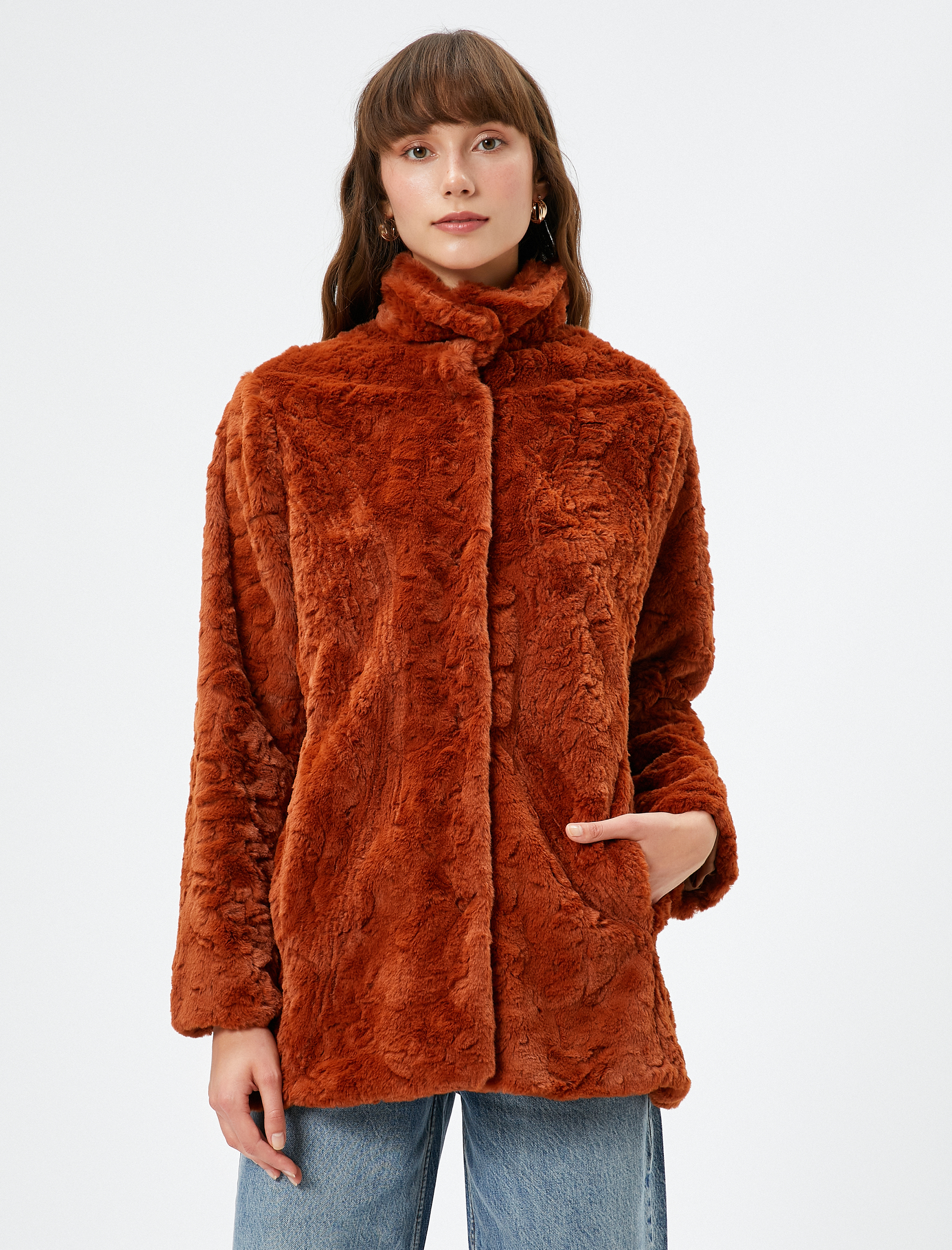   Peluş Mont Dik Yaka Cep Detaylı Astarlı