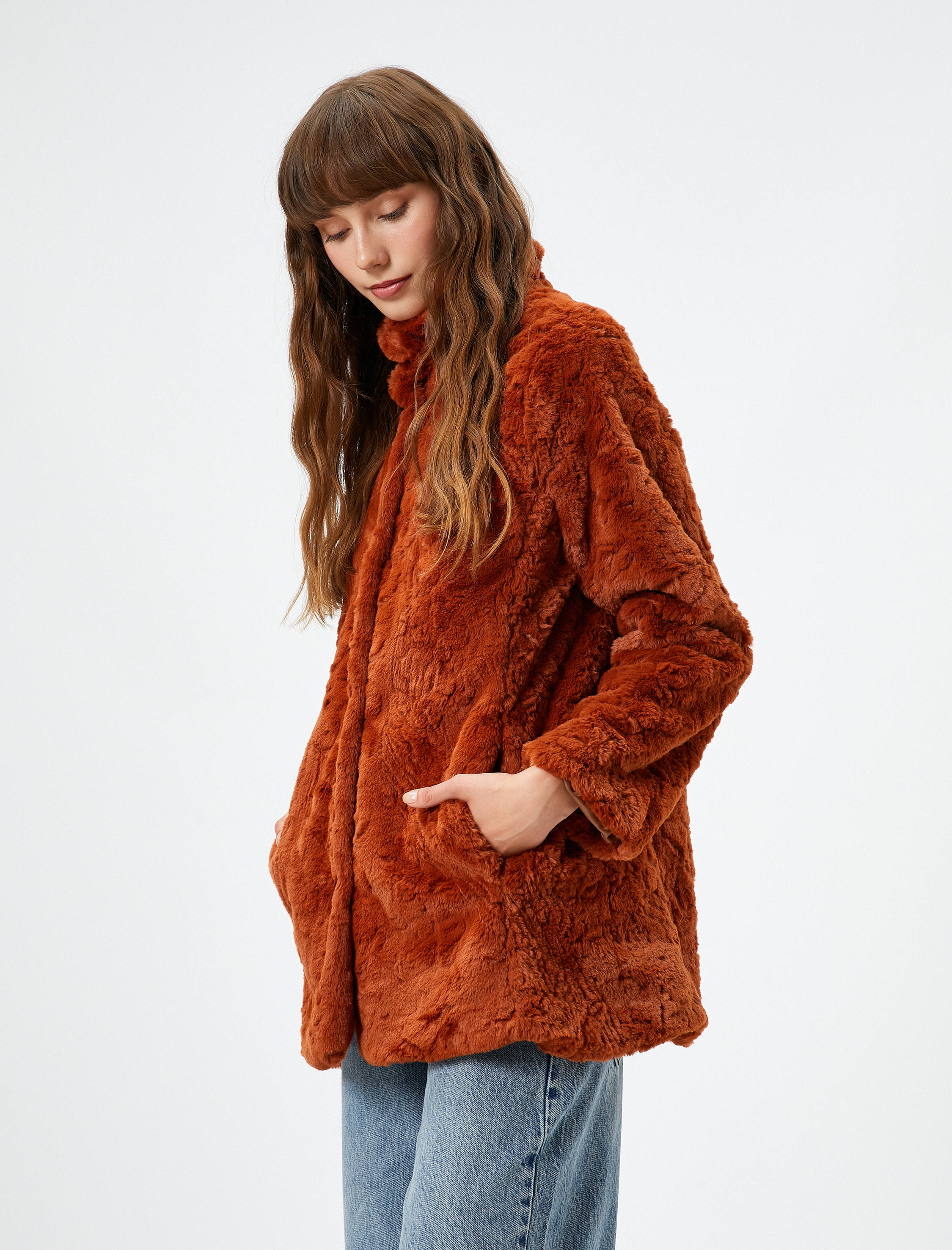   Peluş Mont Dik Yaka Cep Detaylı Astarlı