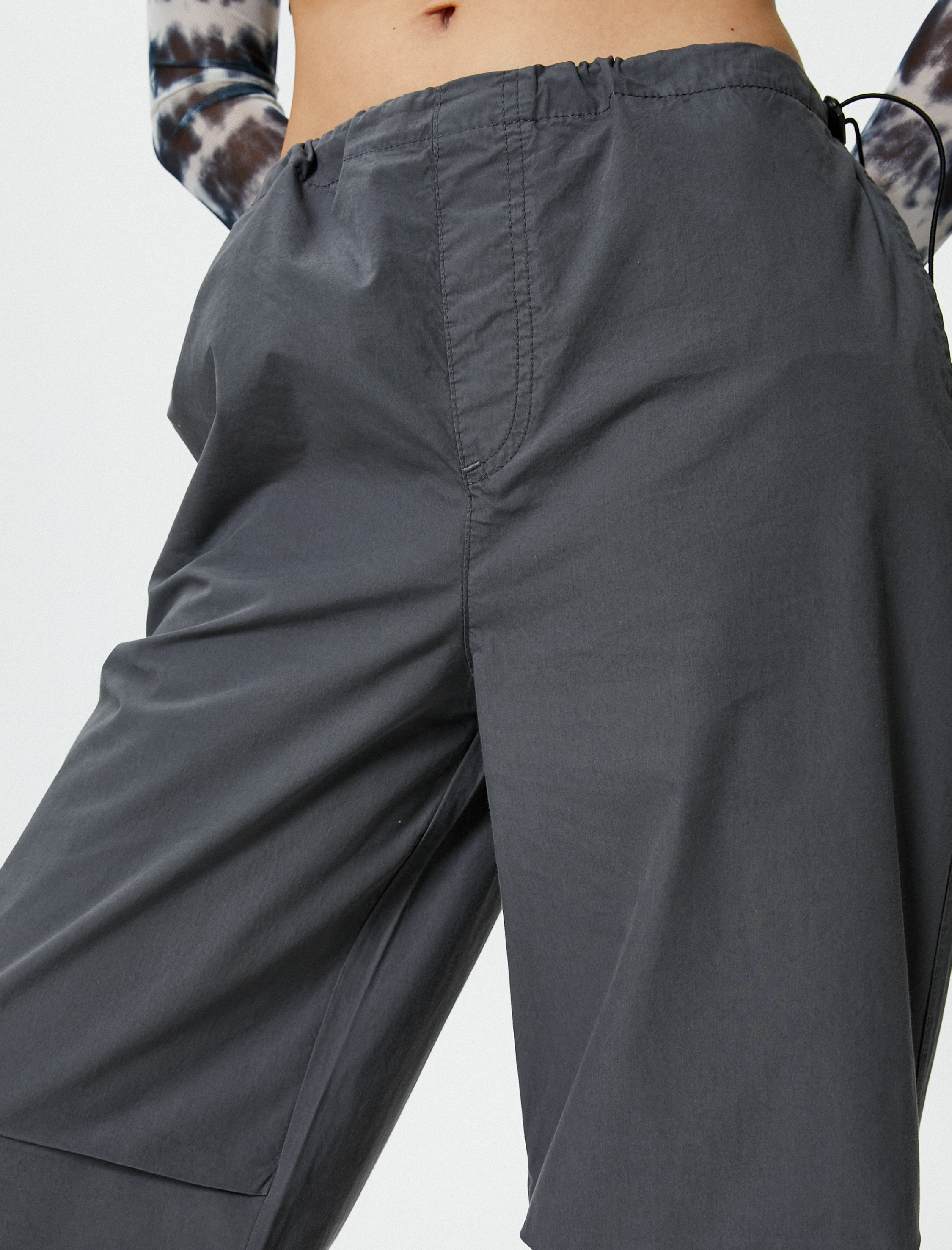   Oversize Paraşüt Pantolon Kat Detaylı Cepli Pamuklu
