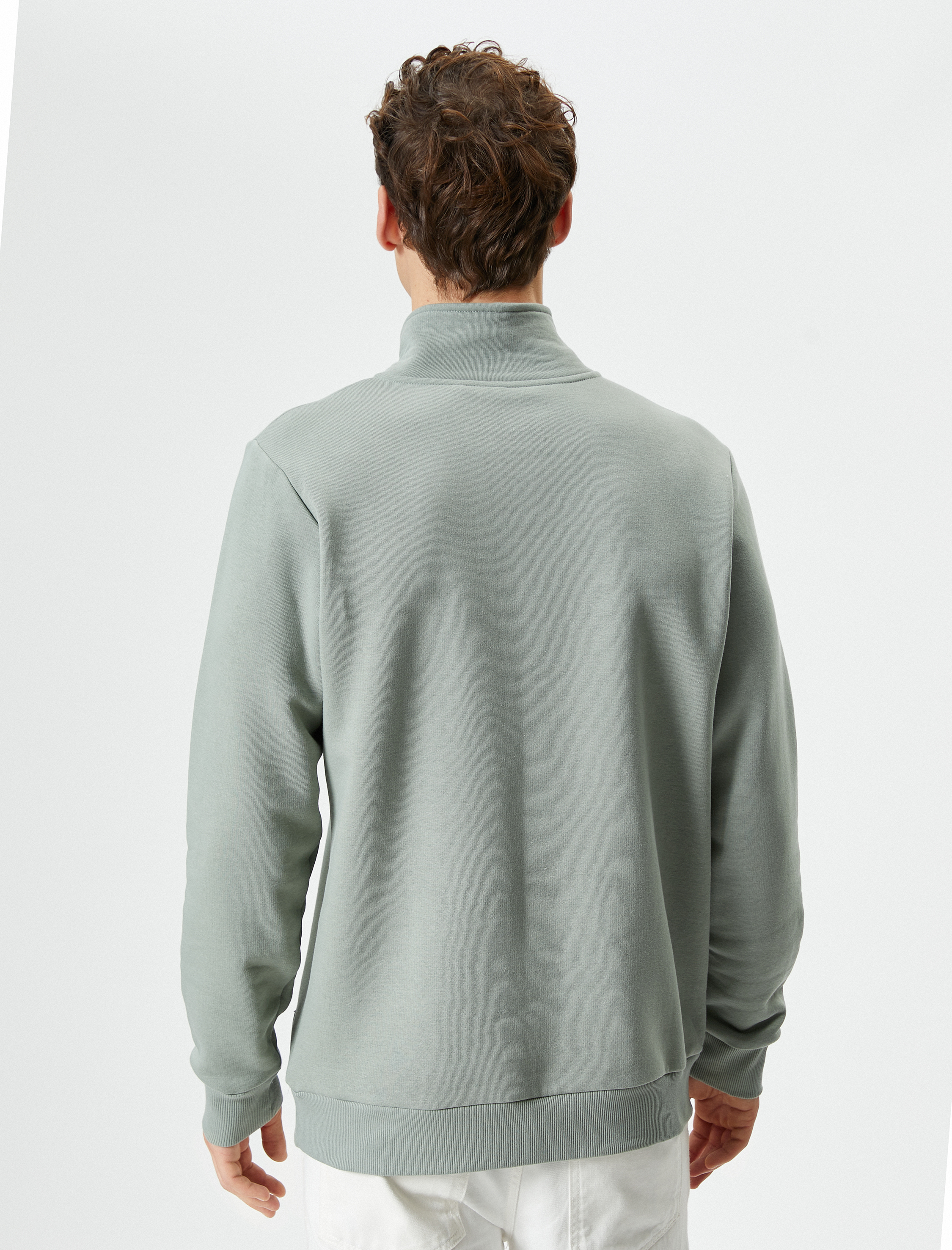   Bugs Bunny Dik Yaka Sweatshirt Lisanslı Baskılı Şardonlu