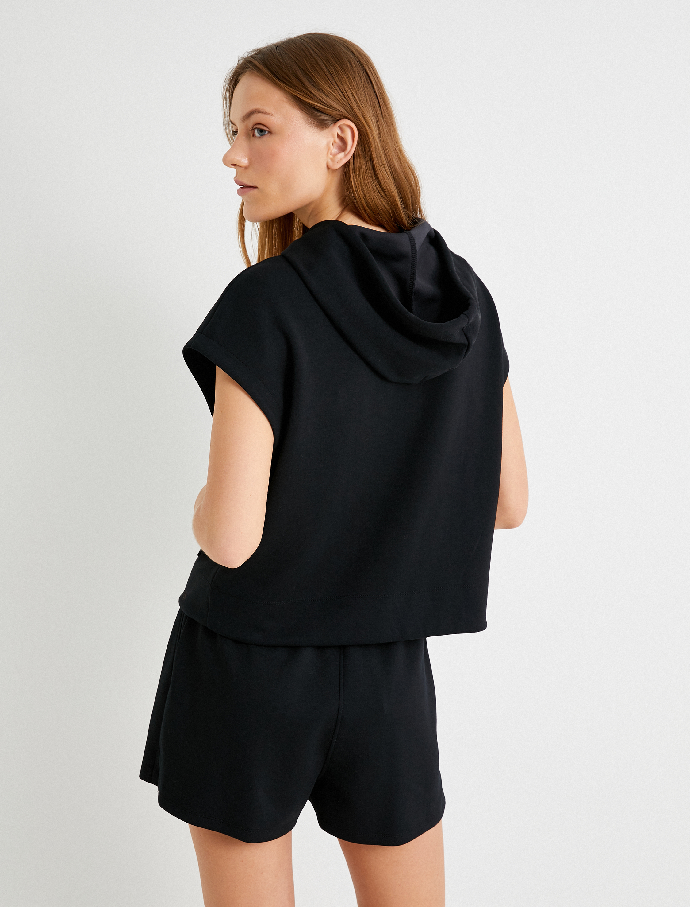   Kısa Kollu Spor Sweatshirt Kapüşonlu Beli Bağlama Detaylı Kanguru Cepli Modal Kumaş