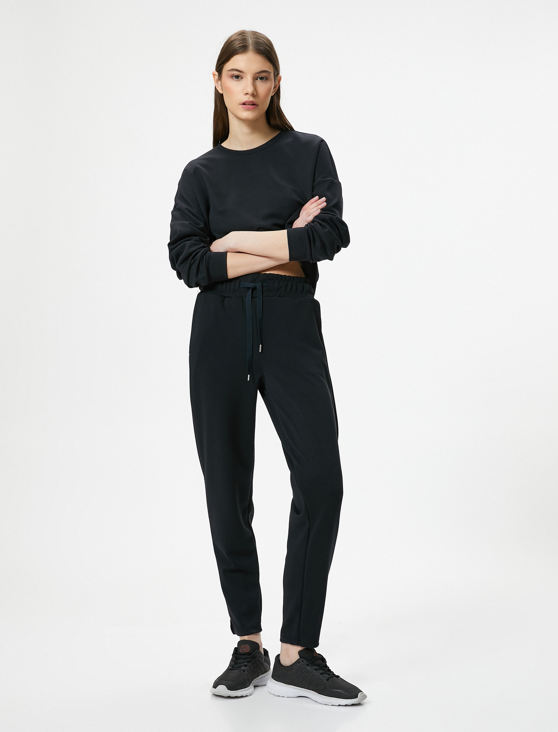   Modal Kumaş Crop Spor Sweatshirt Asimetrik Kesim Bisiklet Yaka Uzun Kollu