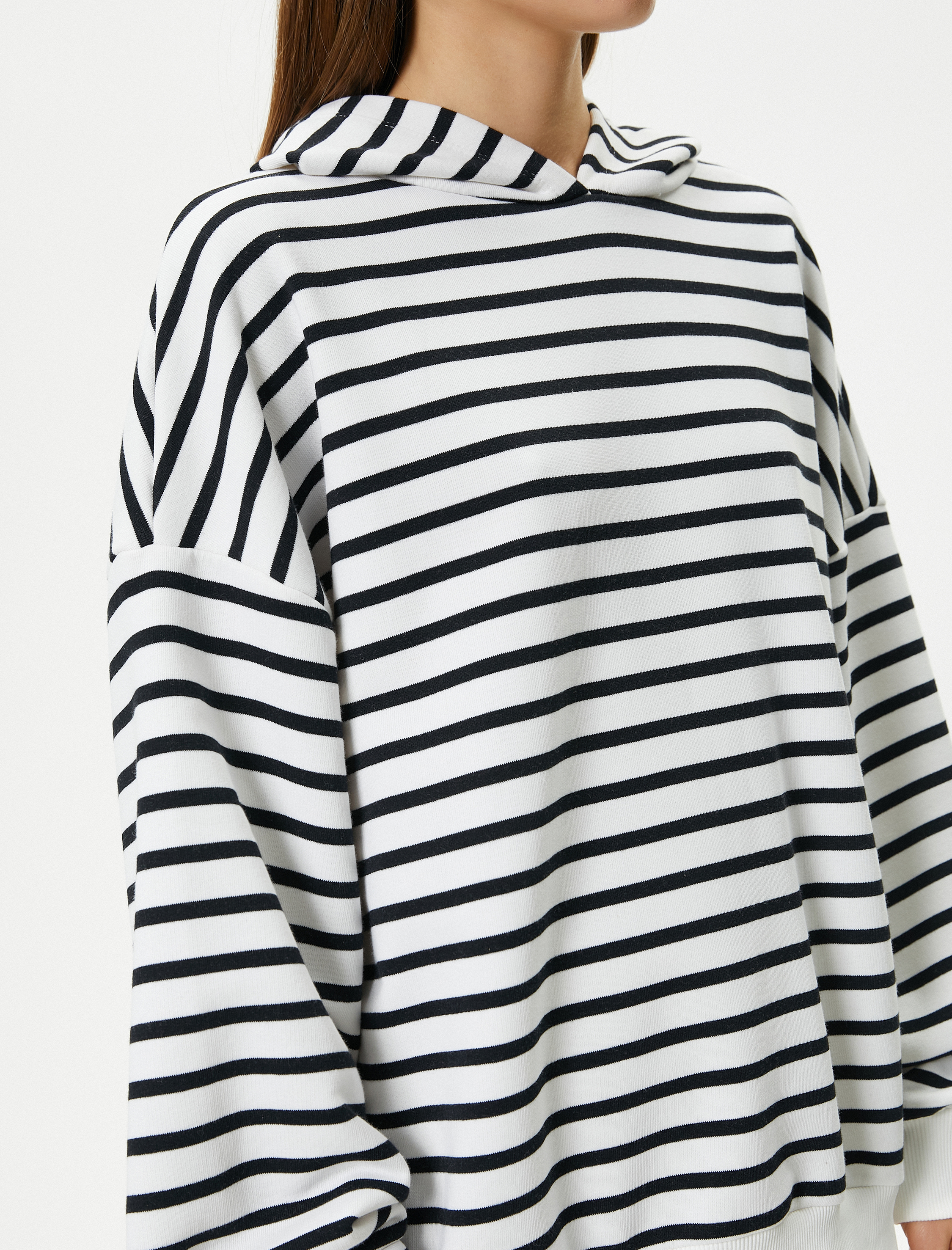   Şardonlu Kapşonlu Sweatshirt Uzun Balon Kol Rahat Kalıp