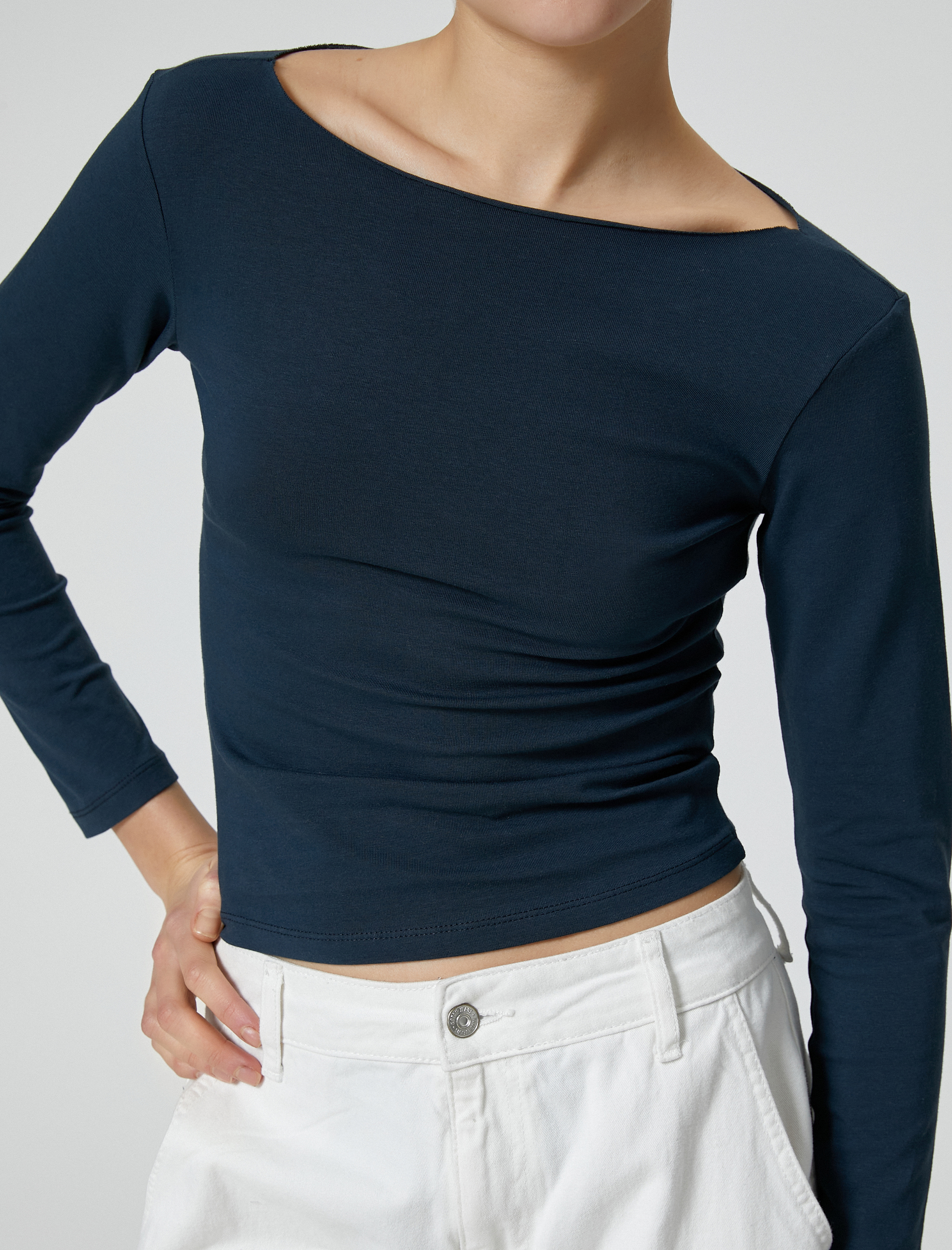   Uzun Kollu Basic Tişört Yuvarlak Yaka Slim Fit Pamuklu