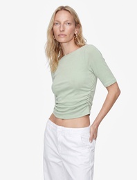 Slim Fit Pamuklu Kayık Yuvarlak Yaka Yarım Kollu Tişört