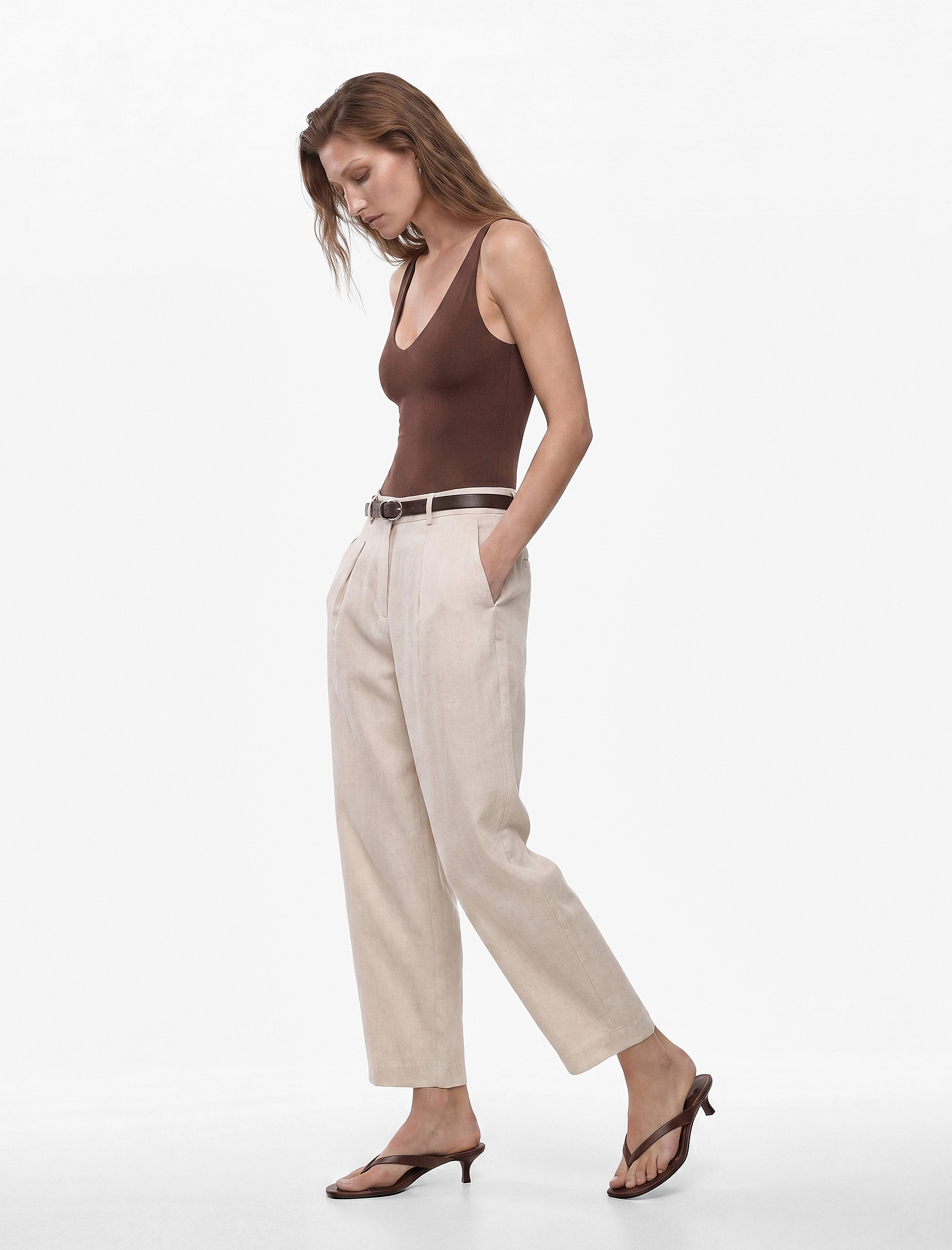   Slim Fit U Yaka Kalın Askılı Bodysuit